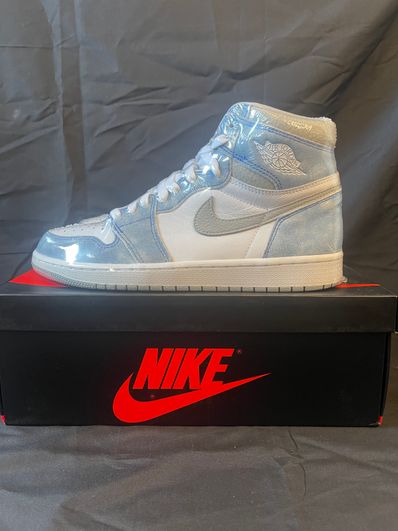 Nike Air Jordan 1 High OG "Hyper Royal"