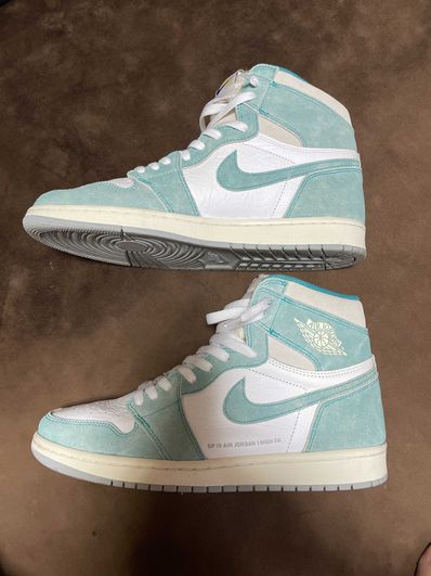 Nike Air Jordan 1 Retro High OG "Turbo Green"