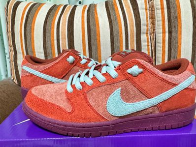 Nike SB Dunk Low Pro PRM "Mystic Red and Rosewood"