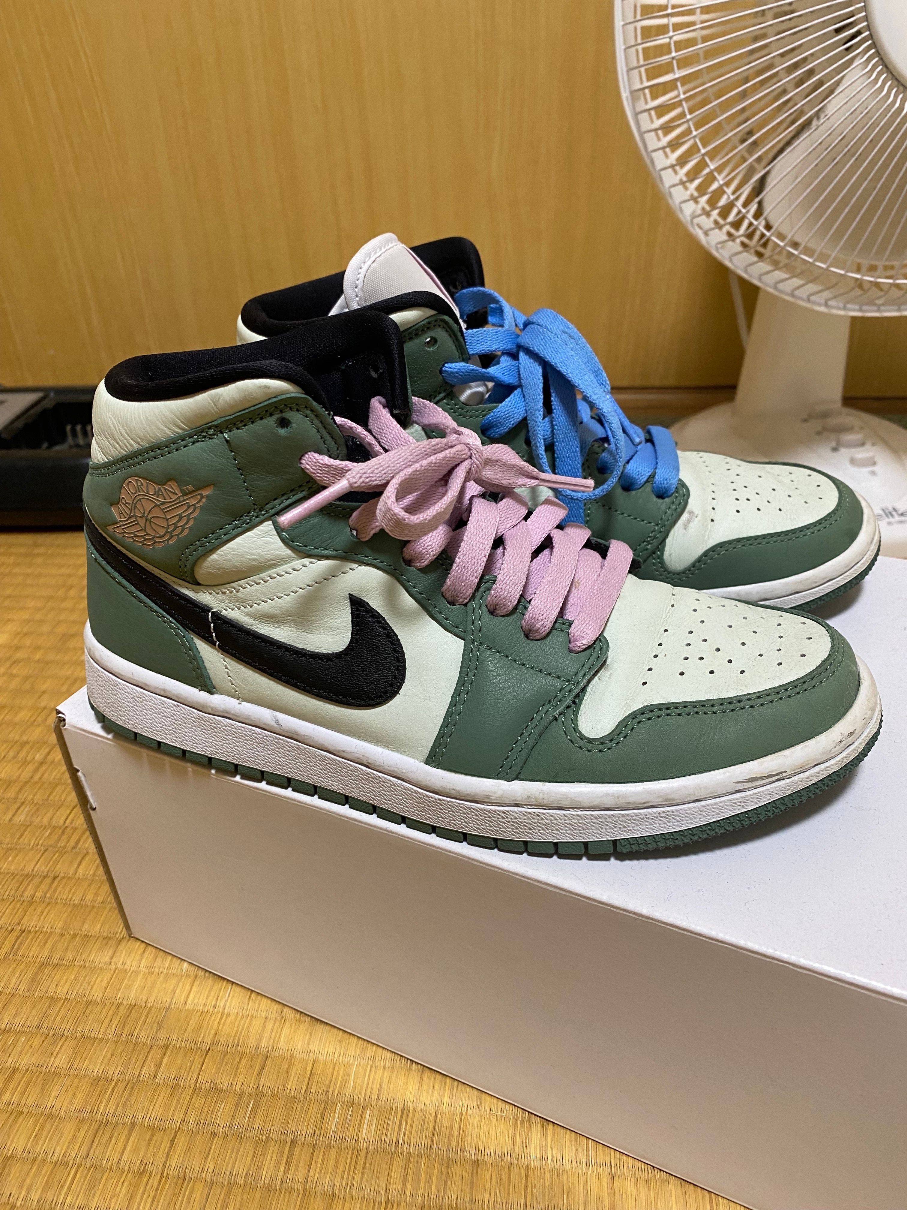 NIKE Women's AIR JORDAN 1 MID SE "DUTCH GREEN"
