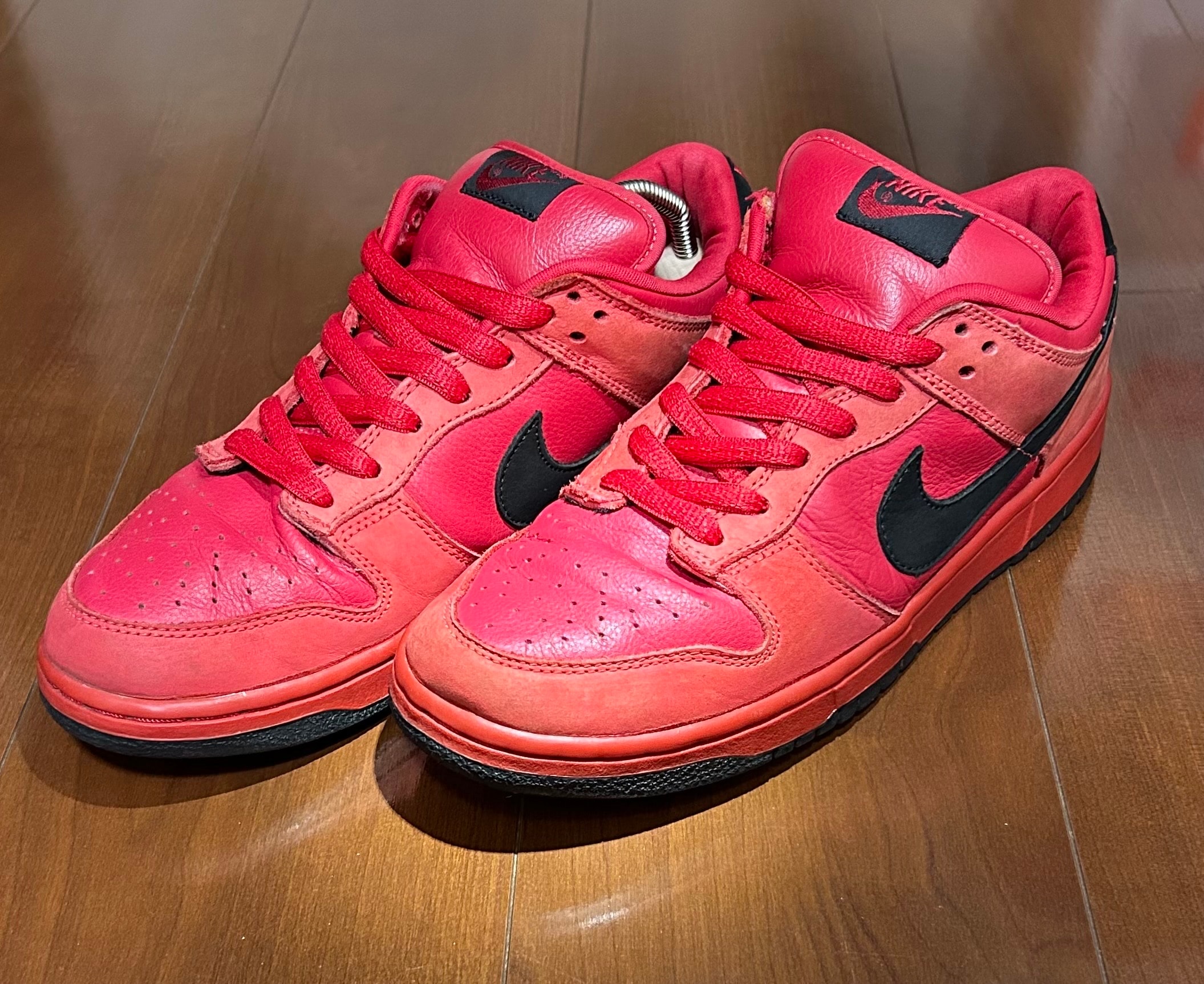 NIKE SB DUNK LOW "PURE BLOOD"