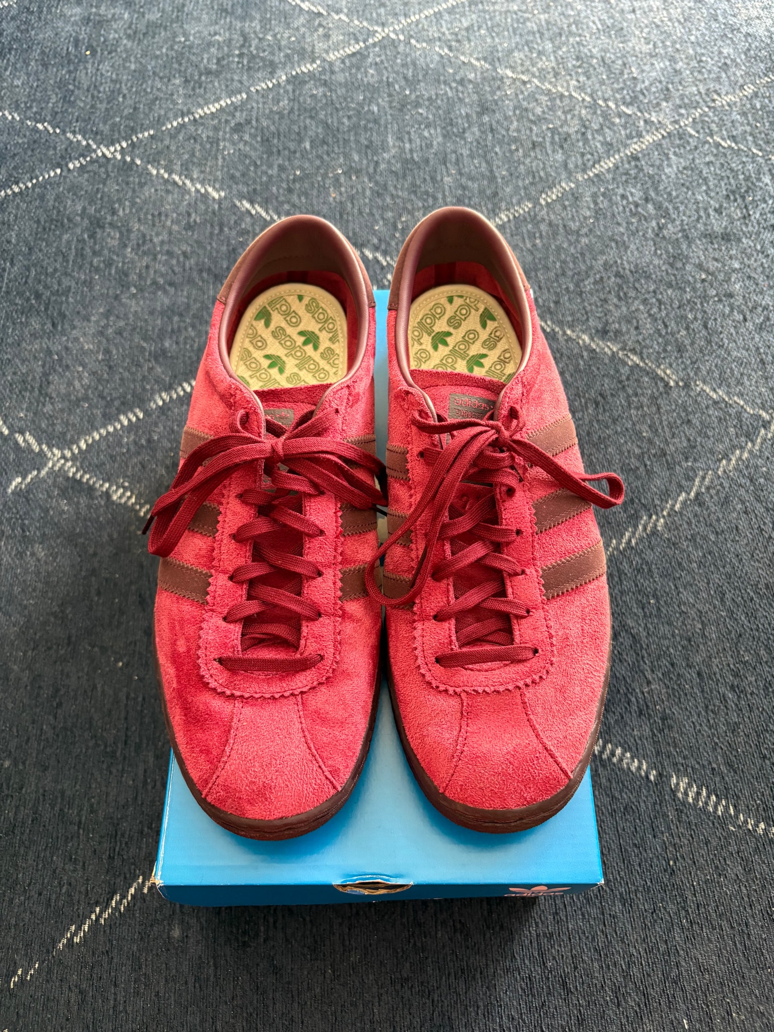 adidas Tobacco Gruen "College Burgundy"