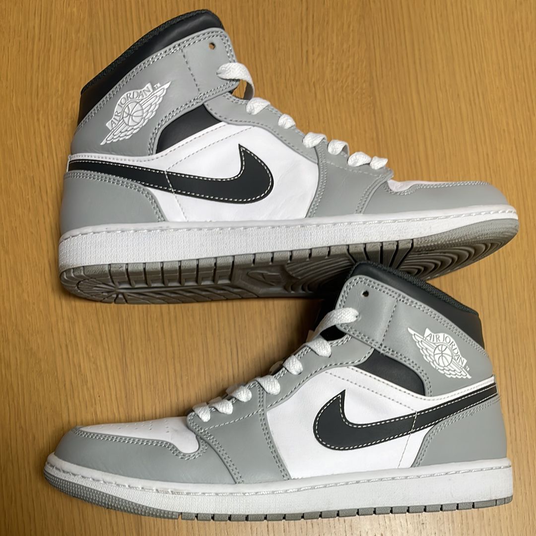 Nike Air Jordan 1 Mid "Grey White/Anthracite"