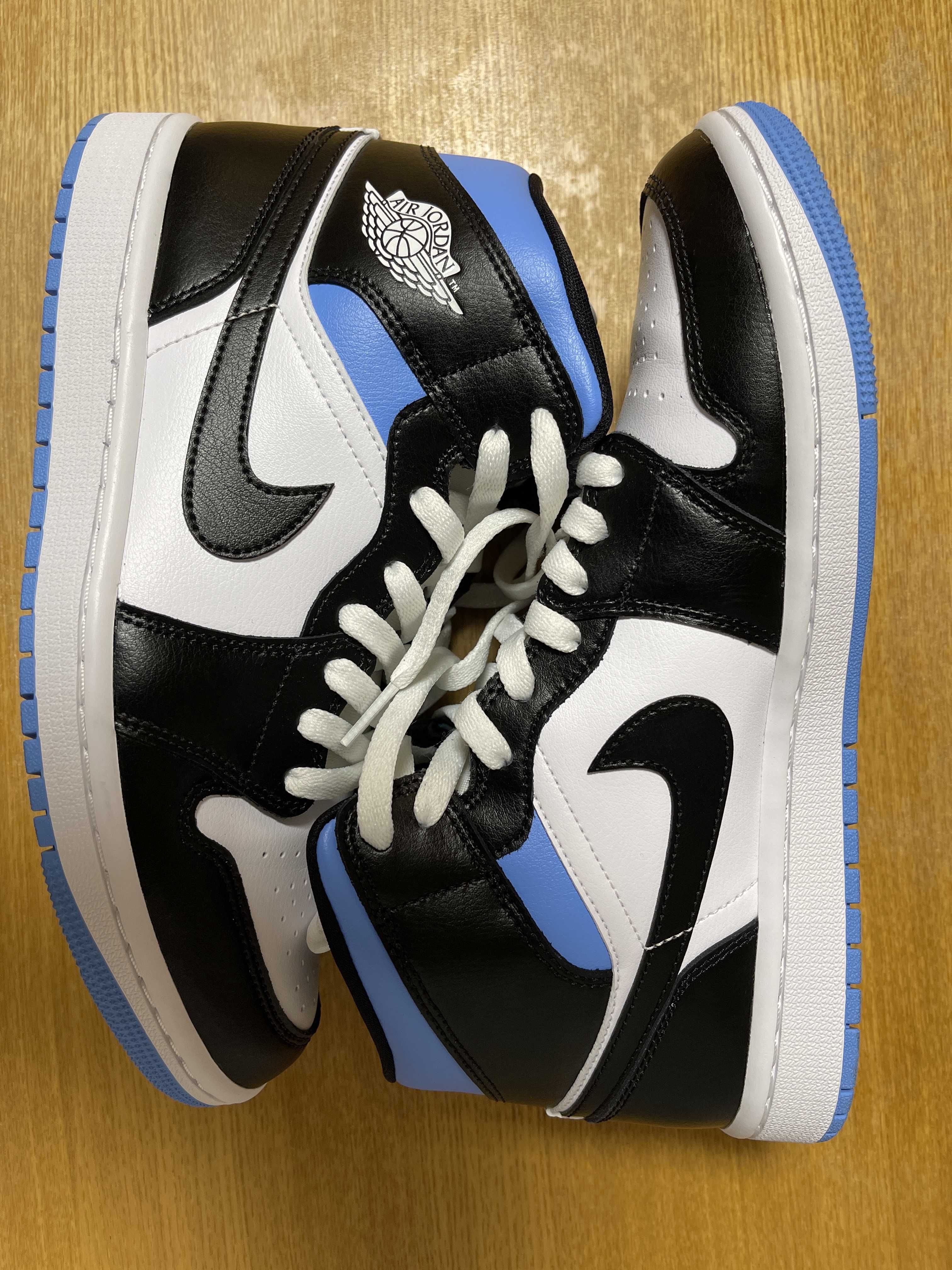 Nike Women's Air Jordan 1 Mid "Black/University Blue"