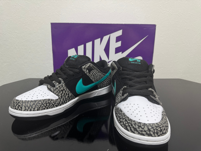 Nike SB Dunk Low "Elephant/Safari"