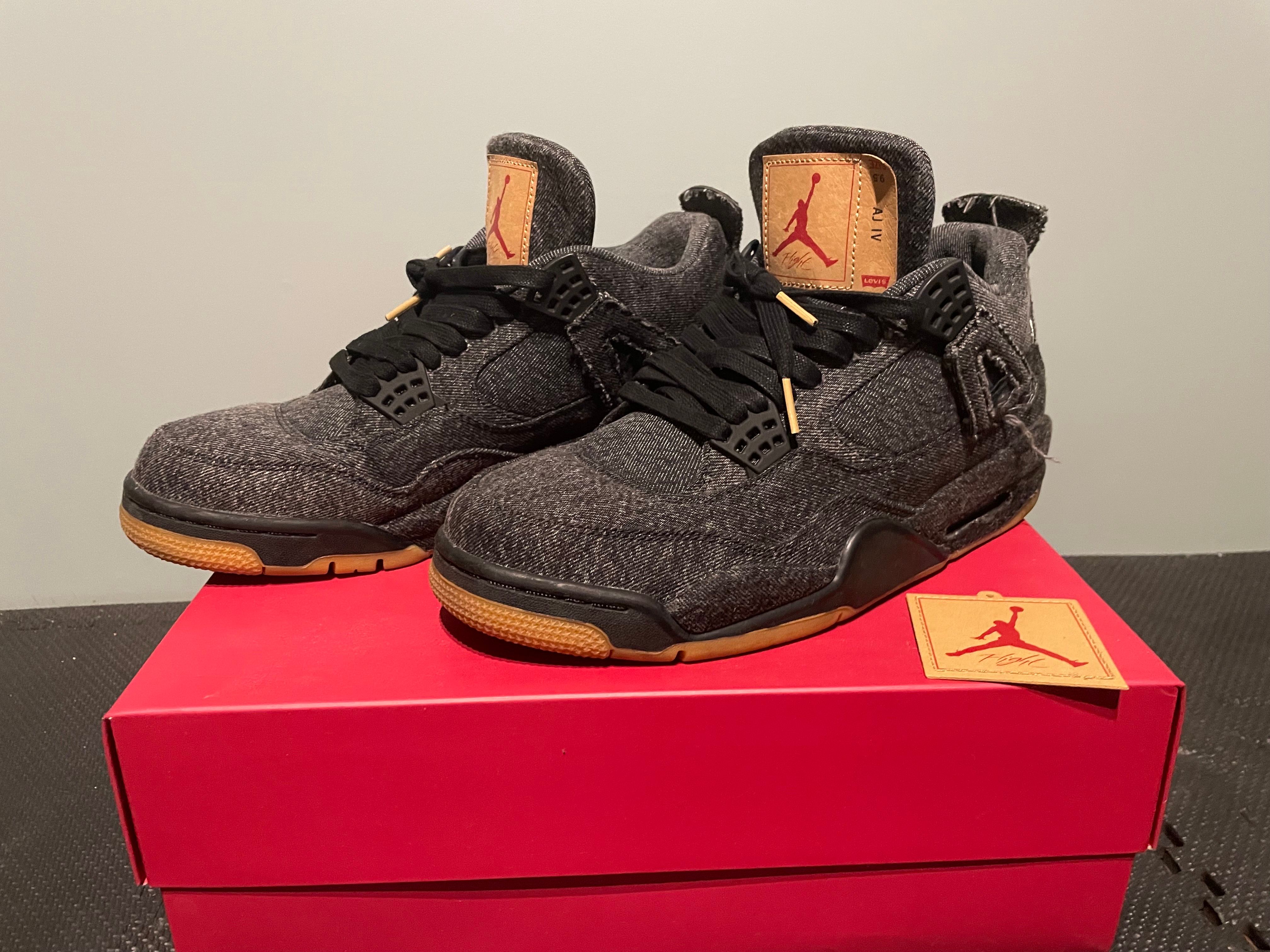 Nike × Levi's Air Jordan 4 "Black Denim" (Tag: LEVIS®)