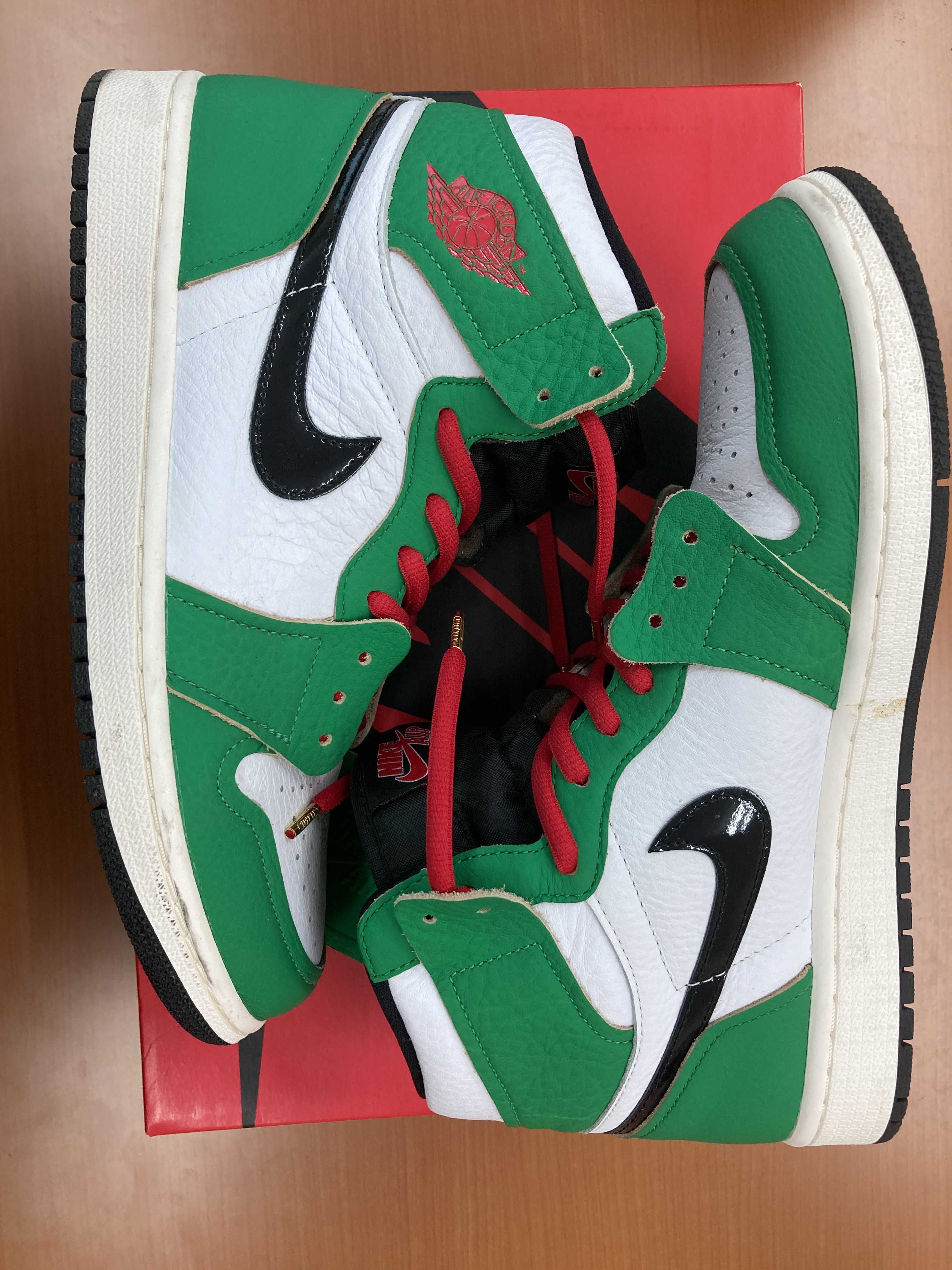 Nike Women's Air Jordan 1 High OG "Lucky Green/White-Sail-Black"   