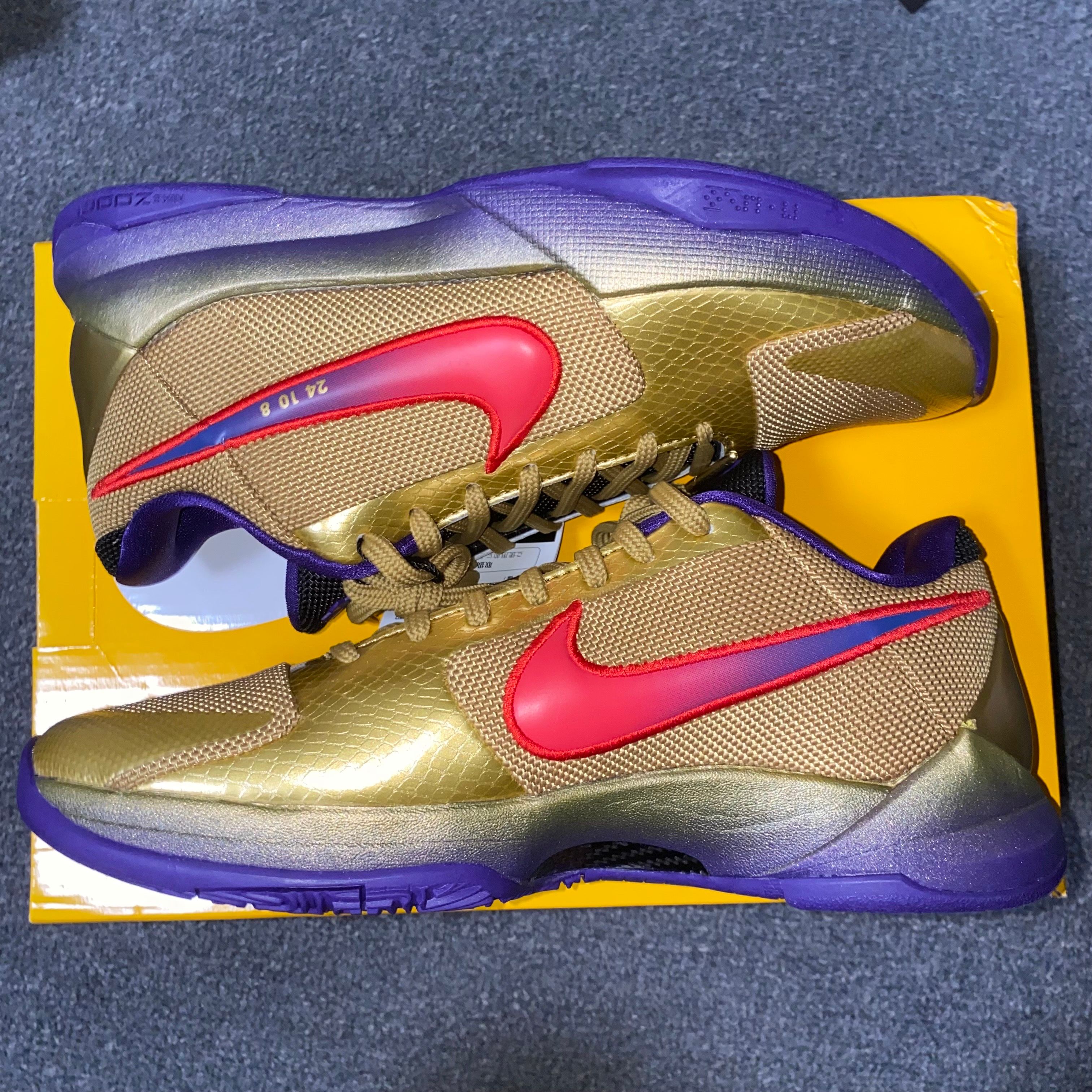 UNDEFEATED × Nike Kobe 5 Protro "Hall Of Fame"