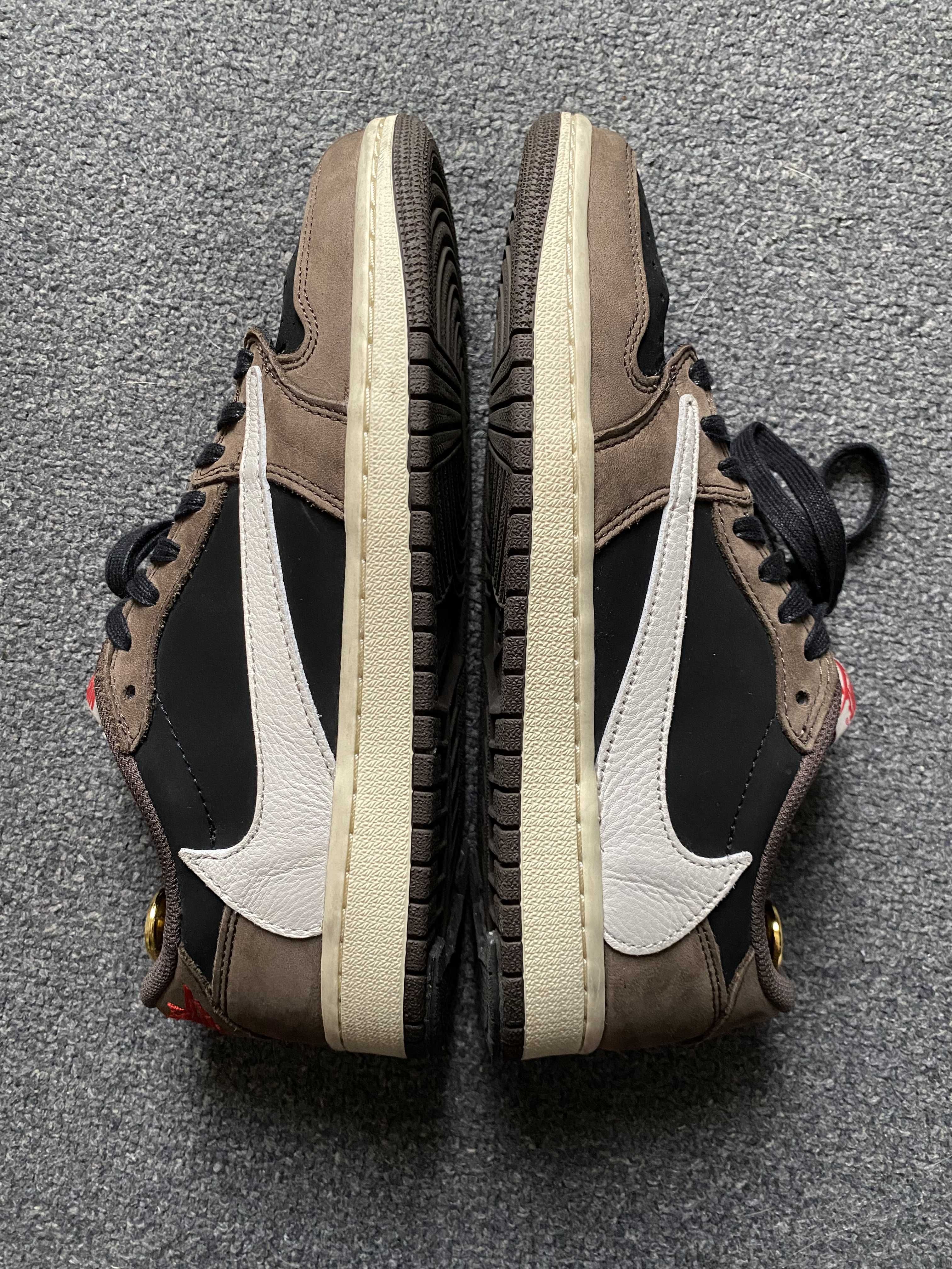 Travis Scott × Nike Air Jordan 1 Low OG SP-T "Black/Dark Mocha"
