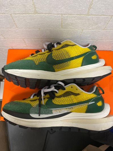 sacai × Nike Vapor Waffle "Tour Yellow/Stadium Green-Sail"
