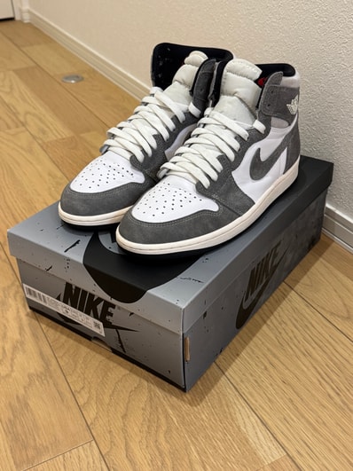 Nike Air Jordan 1 Retro High OG "Black and Smoke Grey"