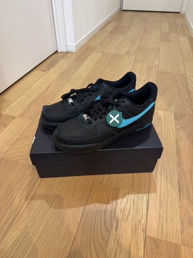 Nike Air Force 1 Low "Black Tiffany"