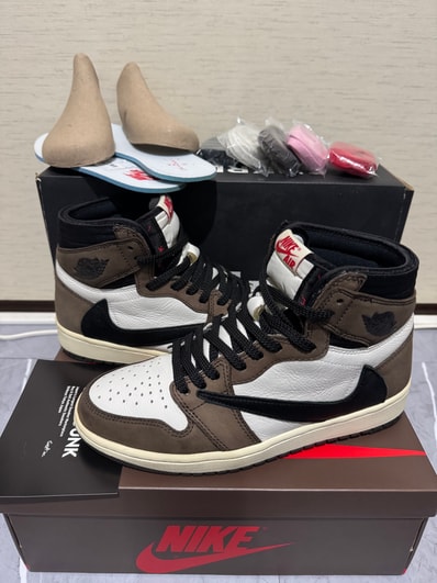 Travis Scott × Nike Air Jordan 1 Retro High OG TS SP "Sail/Dark Mocha"