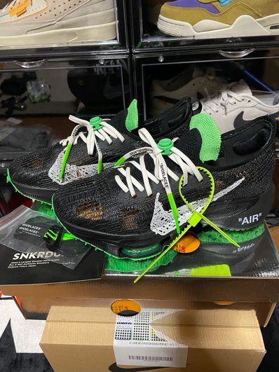 Off-White × Nike Air Zoom Tempo Next% Flyknit "Black"