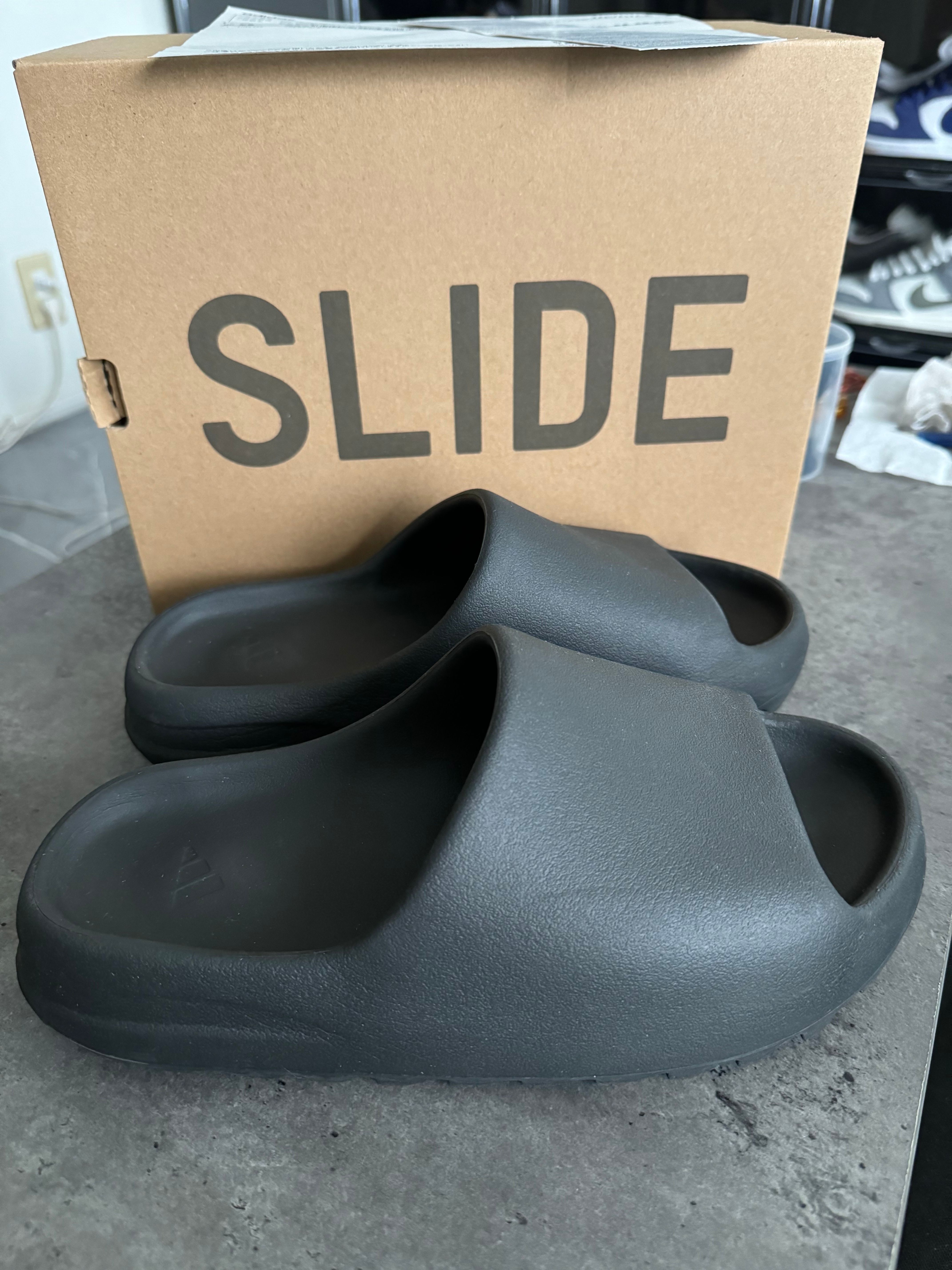 アディダス　イージースライド　21cm 2024年 3/7 発売】adidas Originals YEEZY SLIDE “Dark Onyx