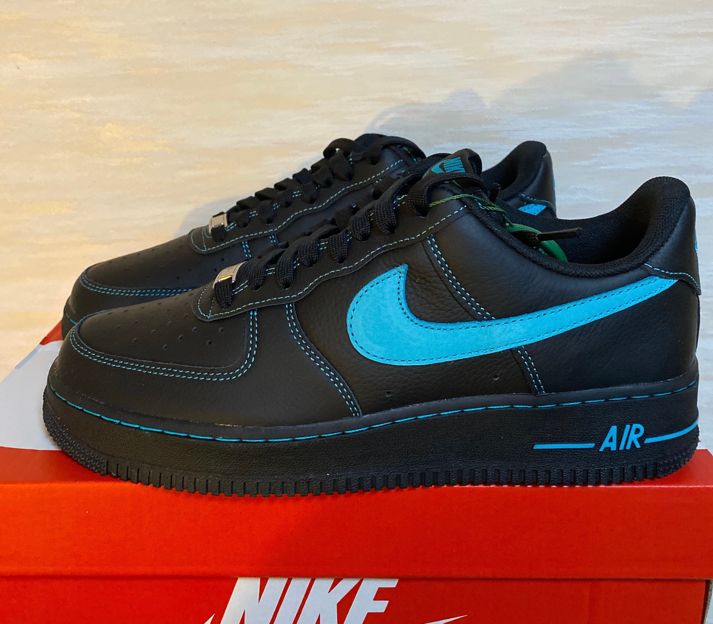 Nike Air Force 1 Low "Black Tiffany"