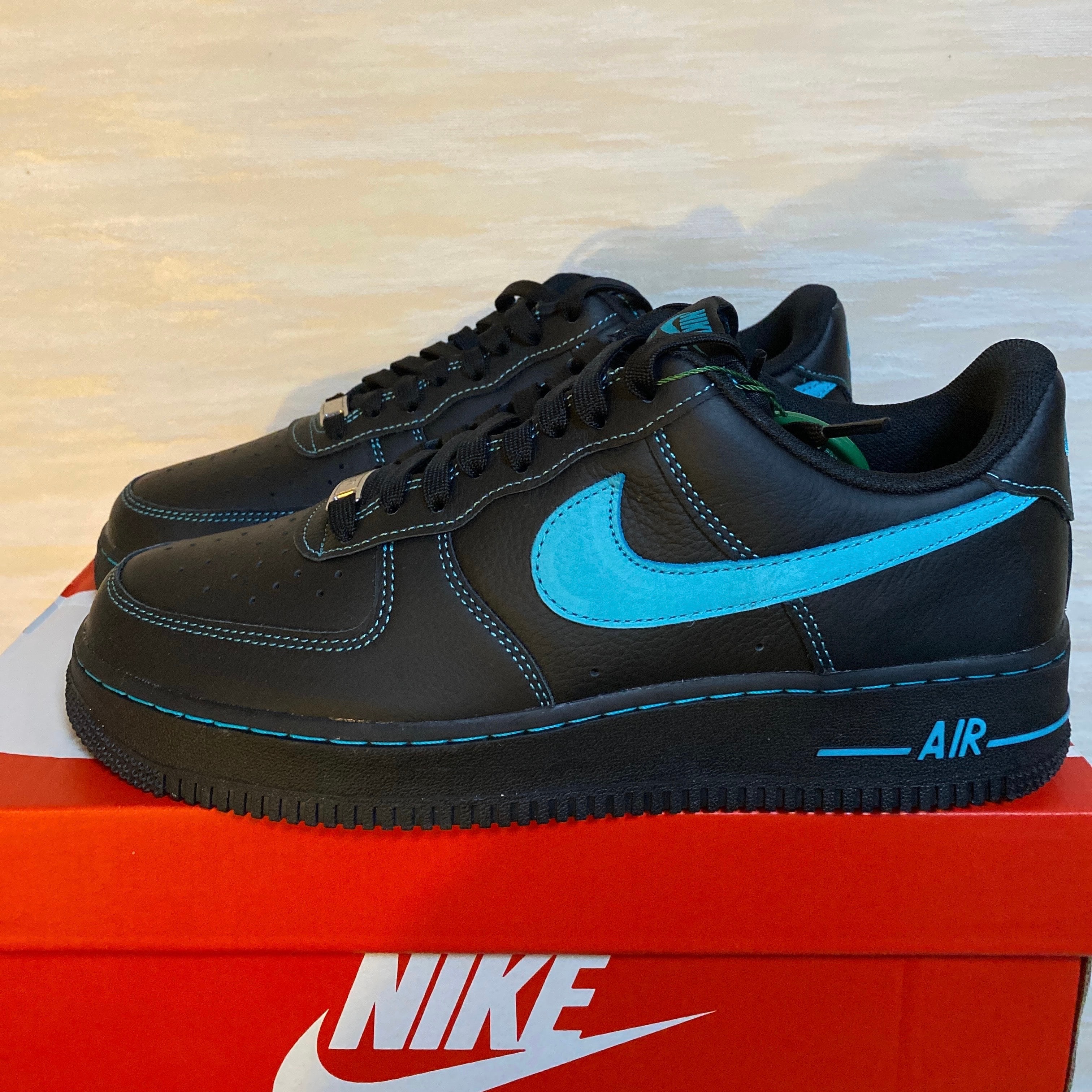 Nike Air Force 1 Low "Black Tiffany"