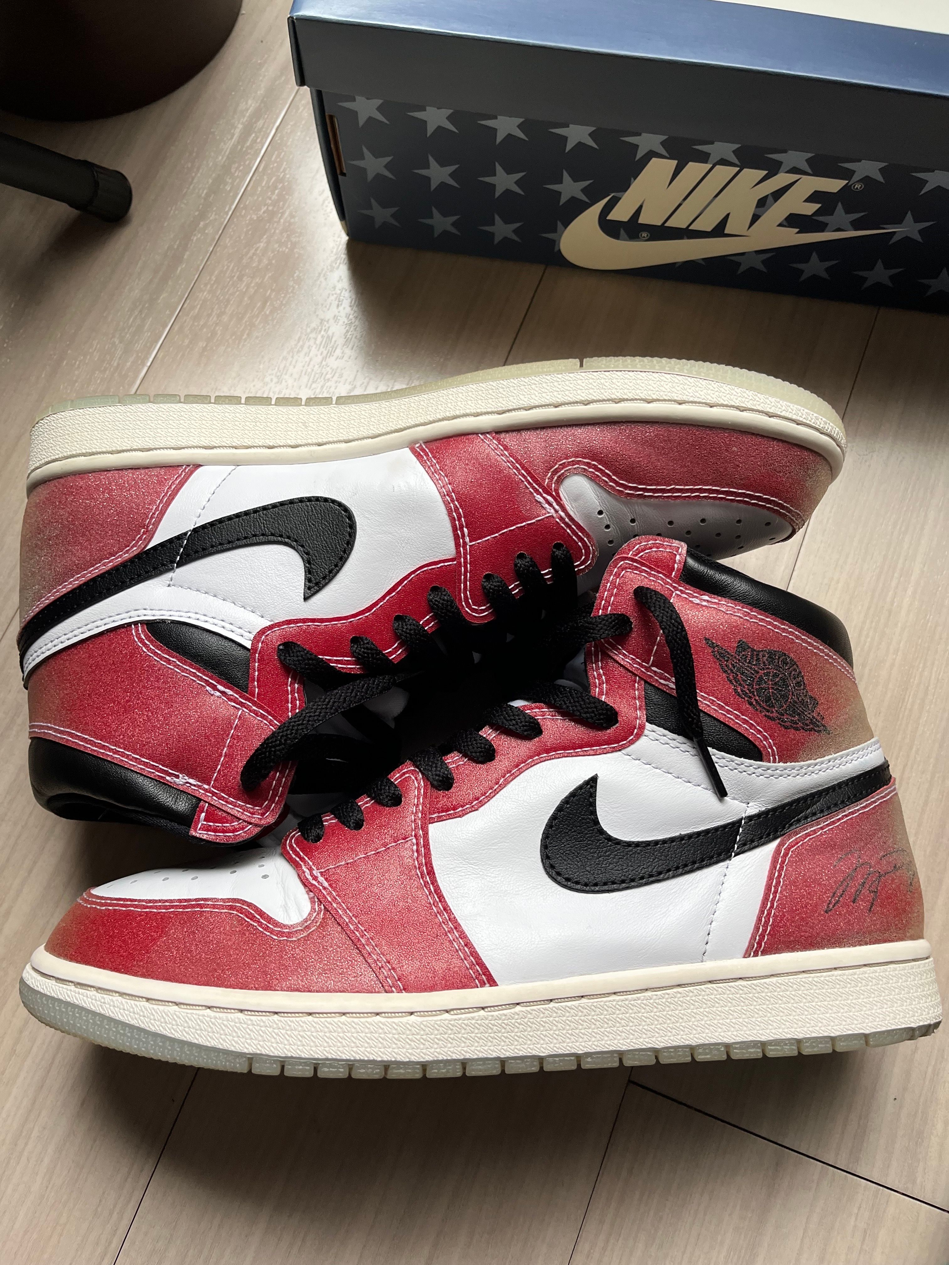 Trophy Room × Nike Air Jordan 1 High OG "Chicago"