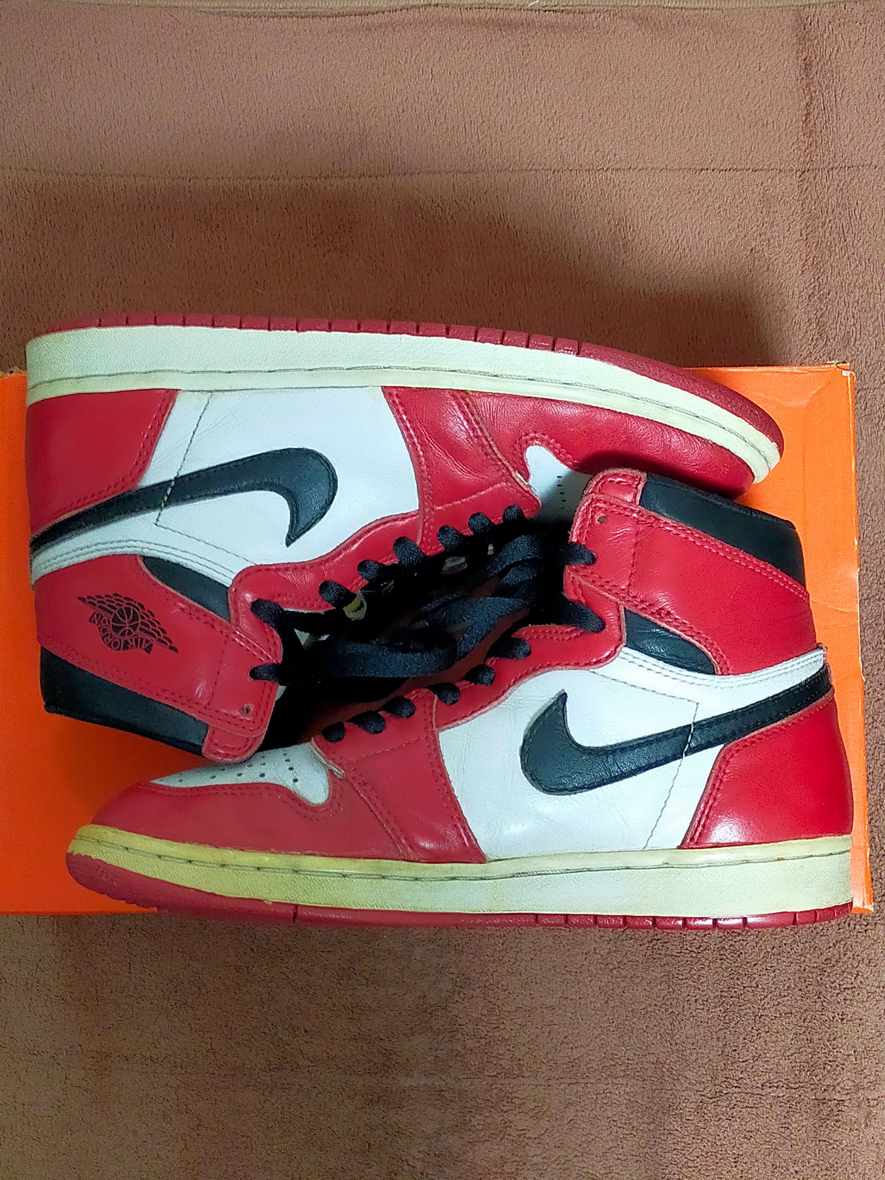 Nike Air Jordan 1 Retro High "Chicago" (1994)