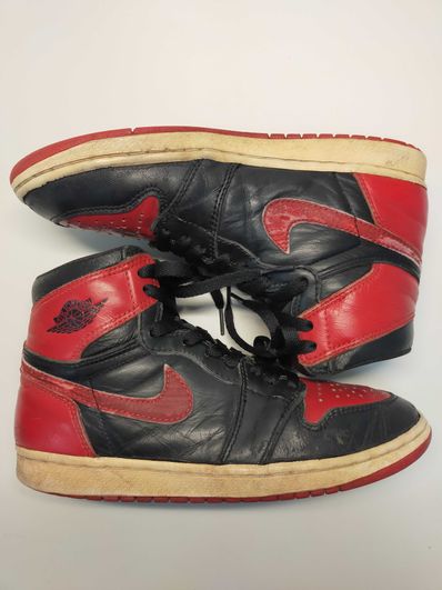 Nike Air Jordan 1 Retro High "Black Varsity Red/Bred"(2001)