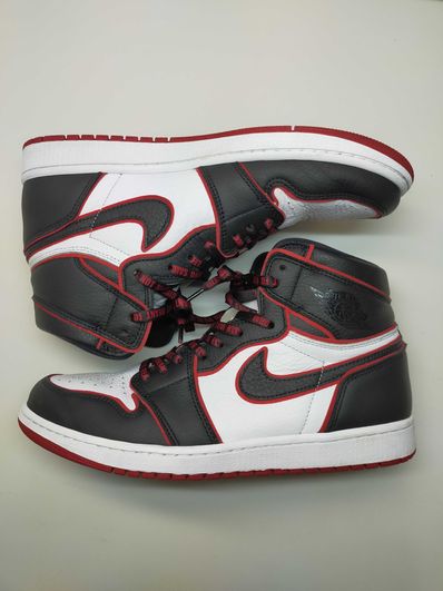 Nike Air Jordan 1 Retro High OG "Blood Line"