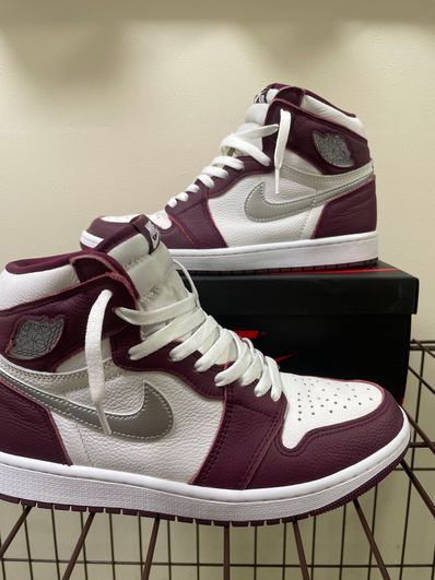 Nike Air Jordan 1 High OG "Bordeaux"