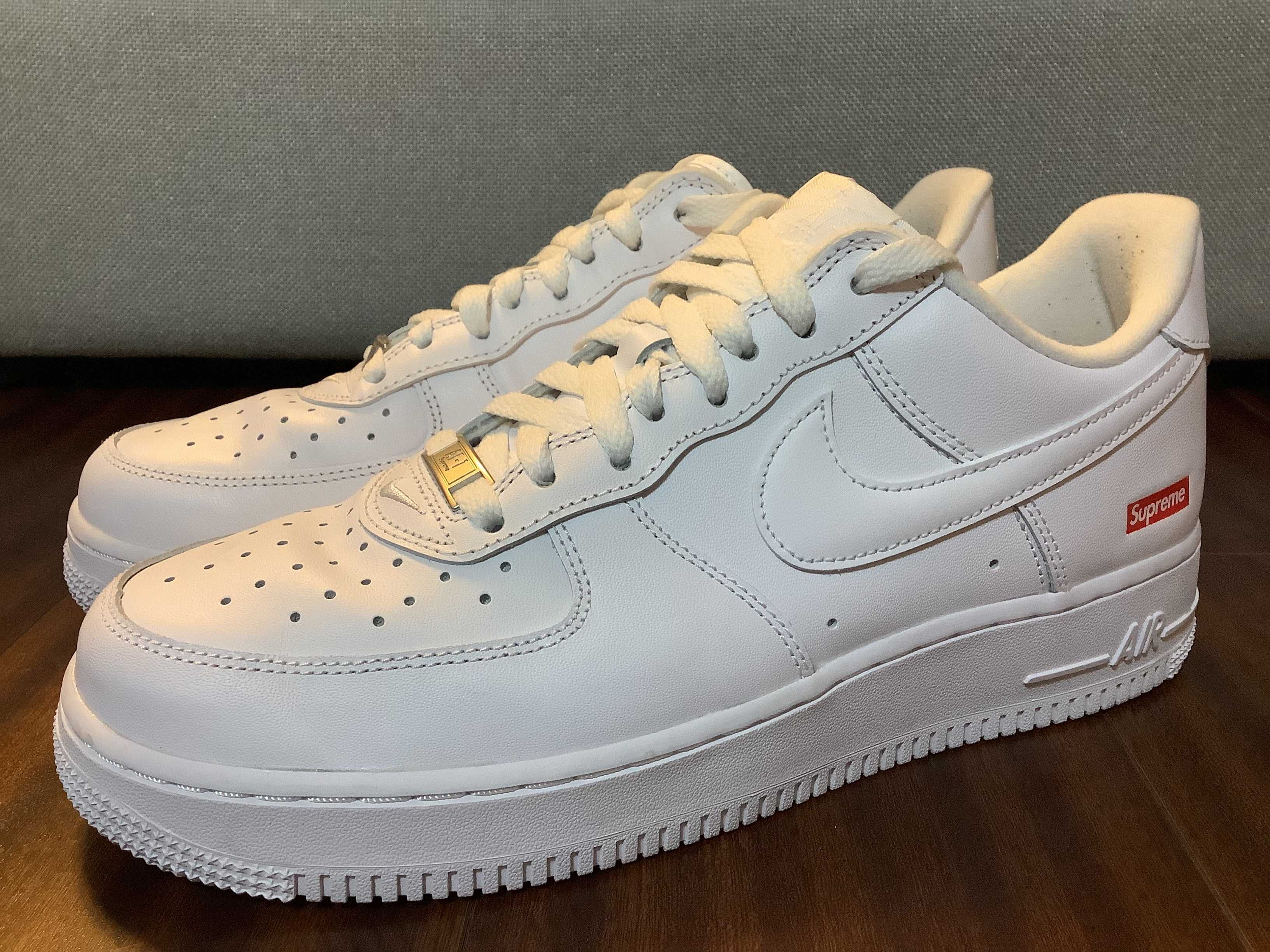Supreme × Nike Air Force 1 Low "White"