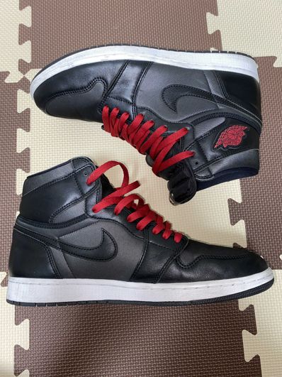 Nike Air Jordan 1 Retro High OG "Black/Metallic Silver/Gym Red"