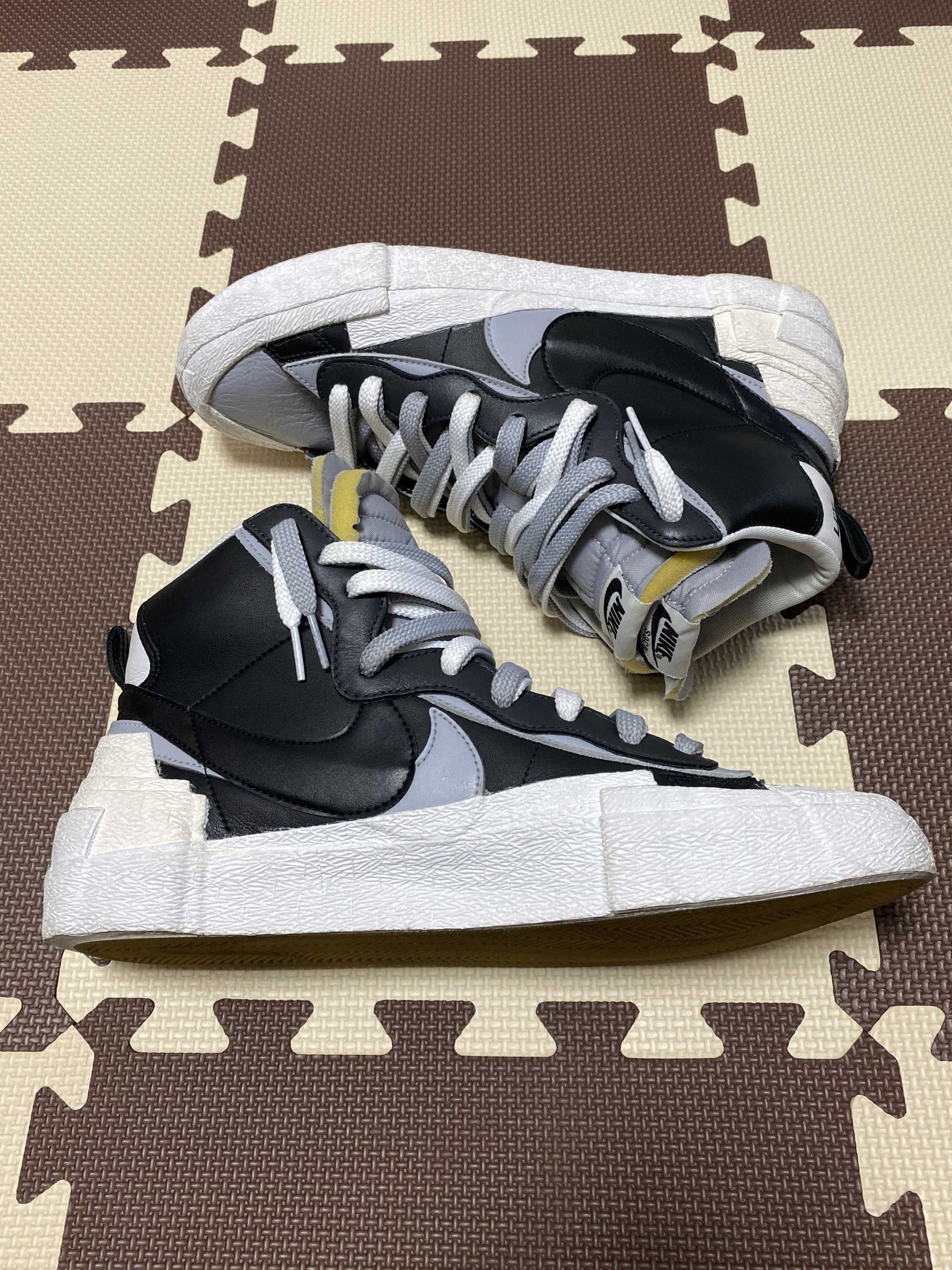sacai × NIKE BLAZER MID "BLACK/WOLF GREY/WHITE"