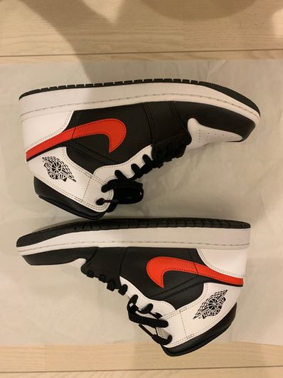 NIKE AIR JORDAN 1 MID "BLACK/CHILE RED/WHITE"