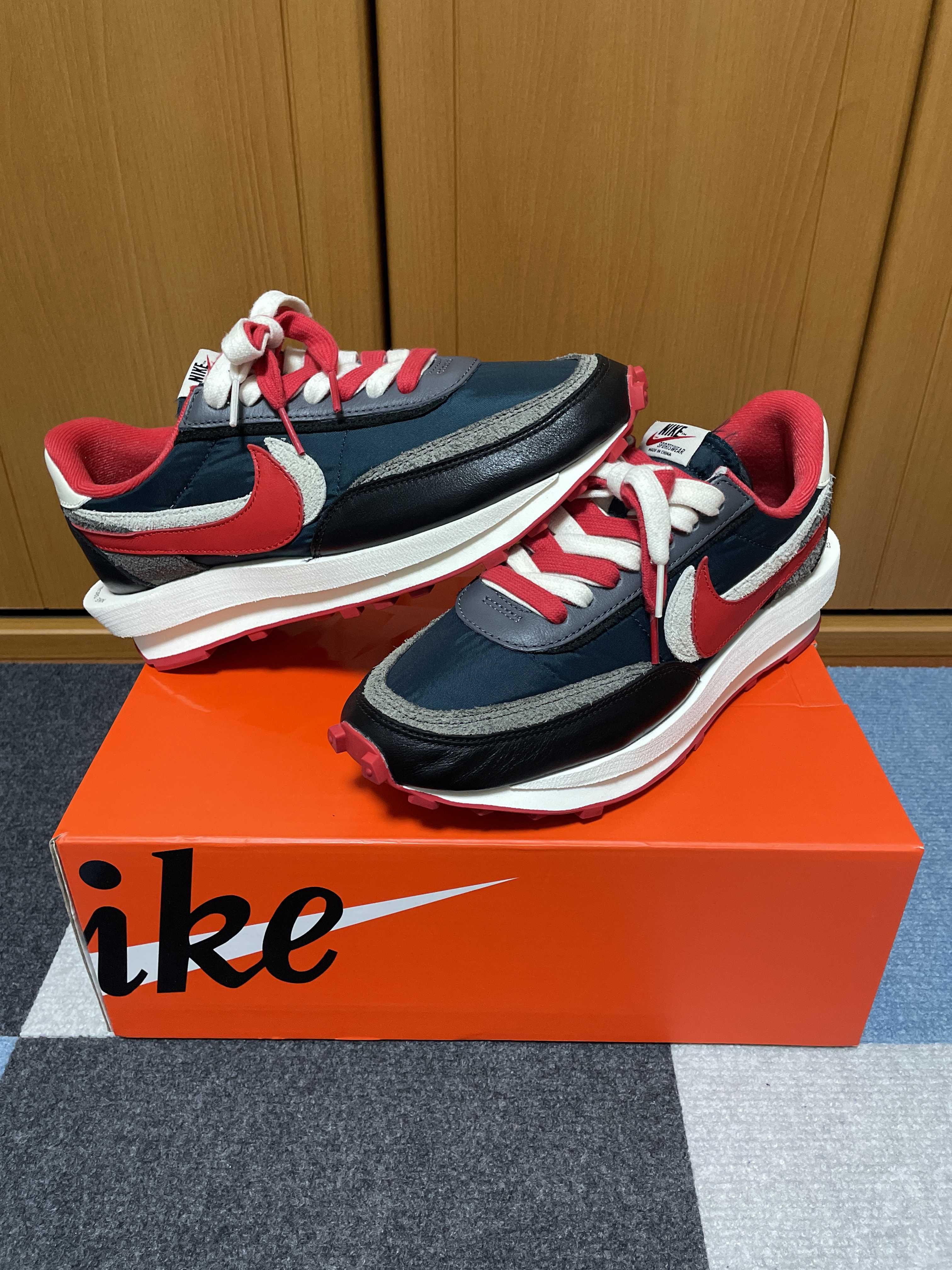 UNDERCOVER × sacai × Nike LD Waffle "Midnight Spruce/Pale Ivory-Dark Grey-University Red"