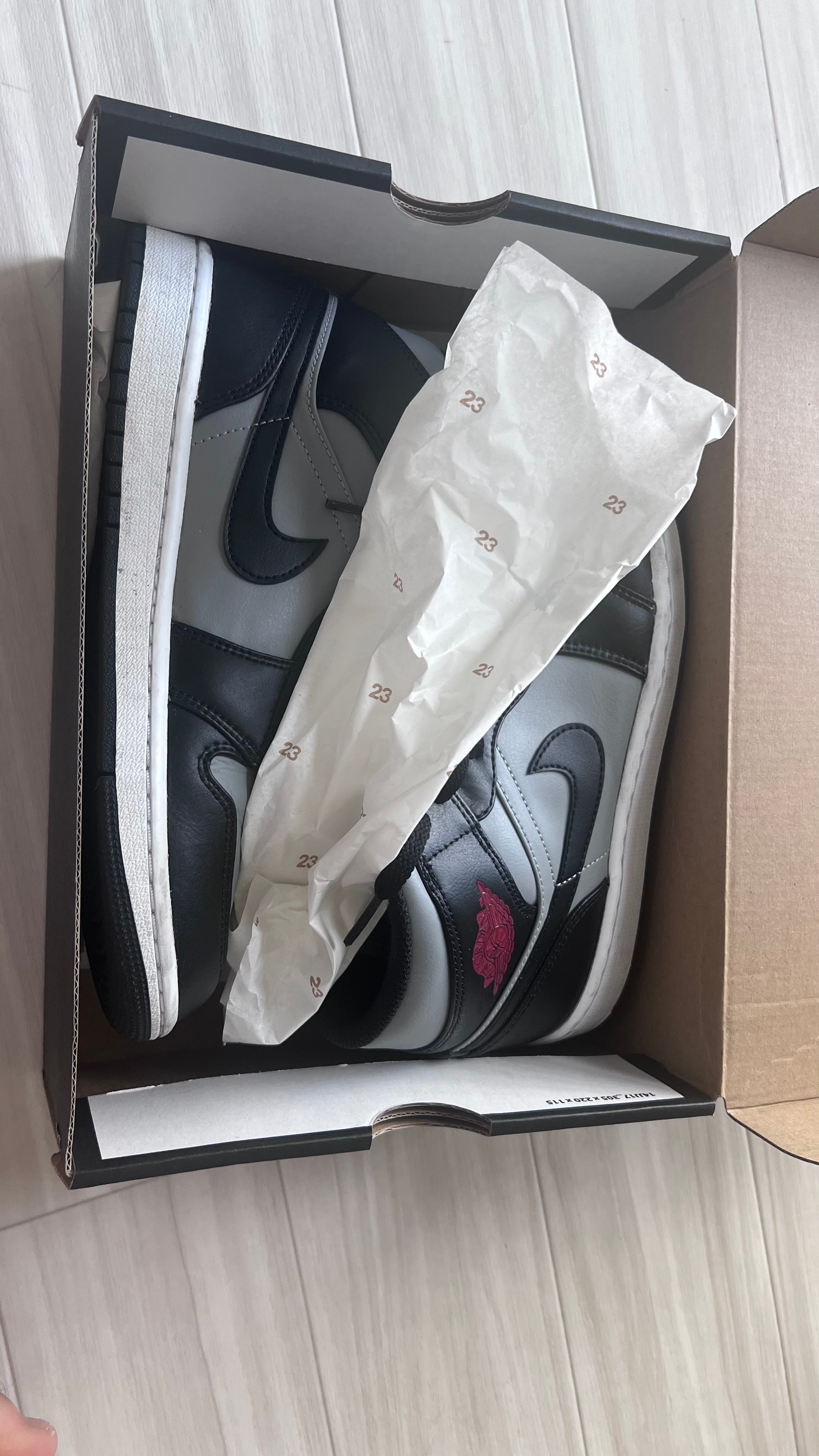 Nike Air Jordan 1 Mid "Shadow"