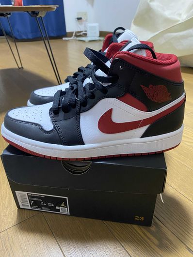 NIKE AIR JORDAN 1 MID "BLACK/RED/WHITE"