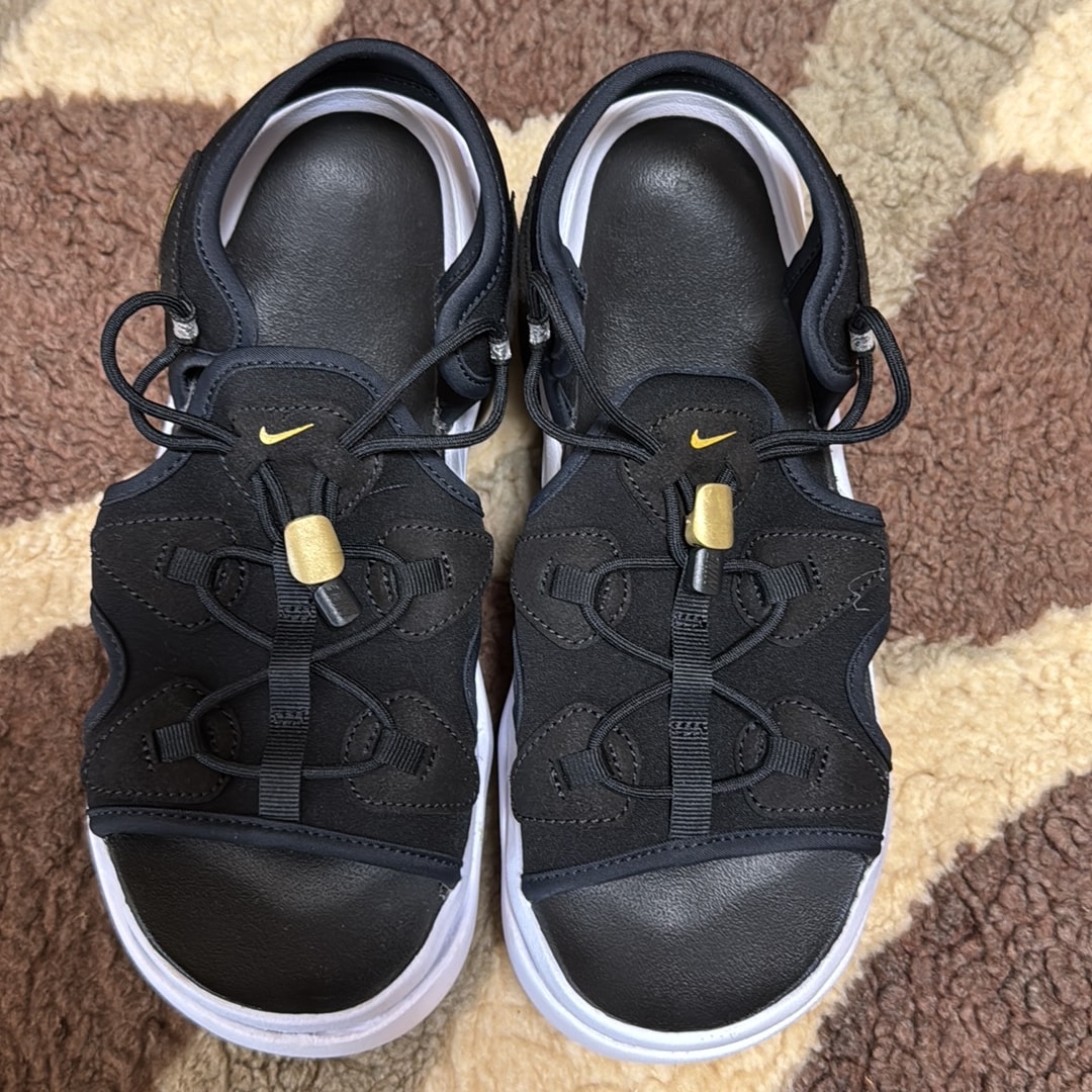 Nike Women's Air Max Koko "Black/Anthracite/White/Metallic Gold"