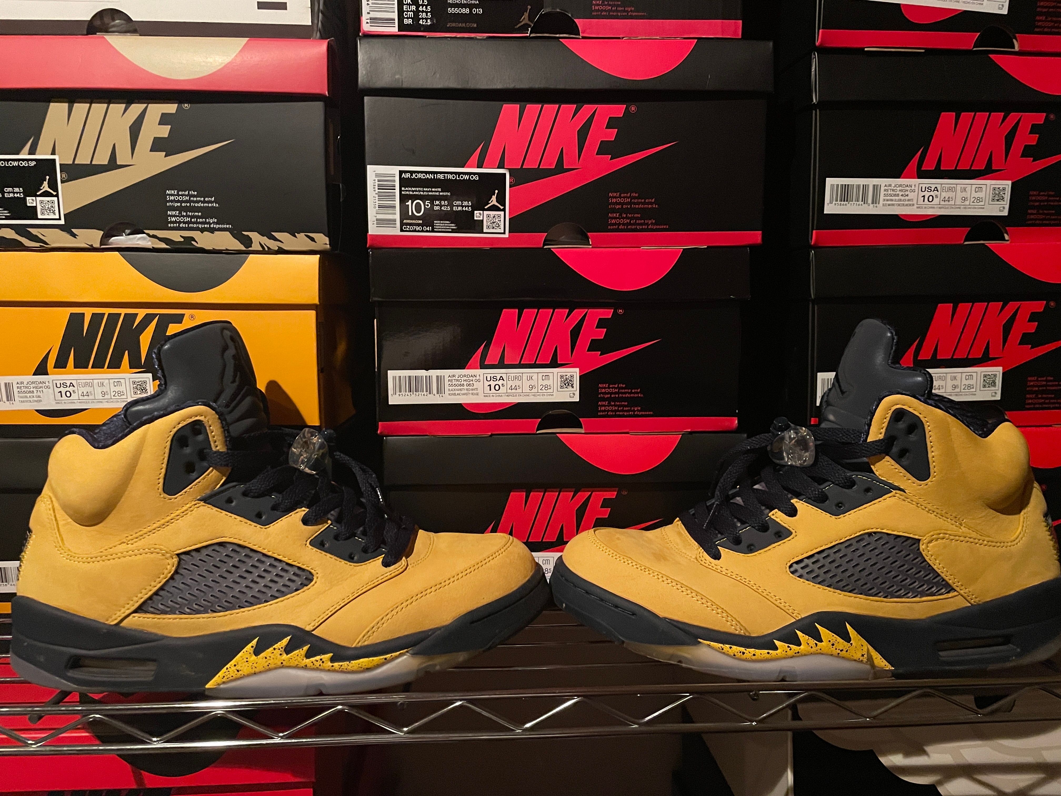 NIKE AIR JORDAN 5 "MICHIGAN"