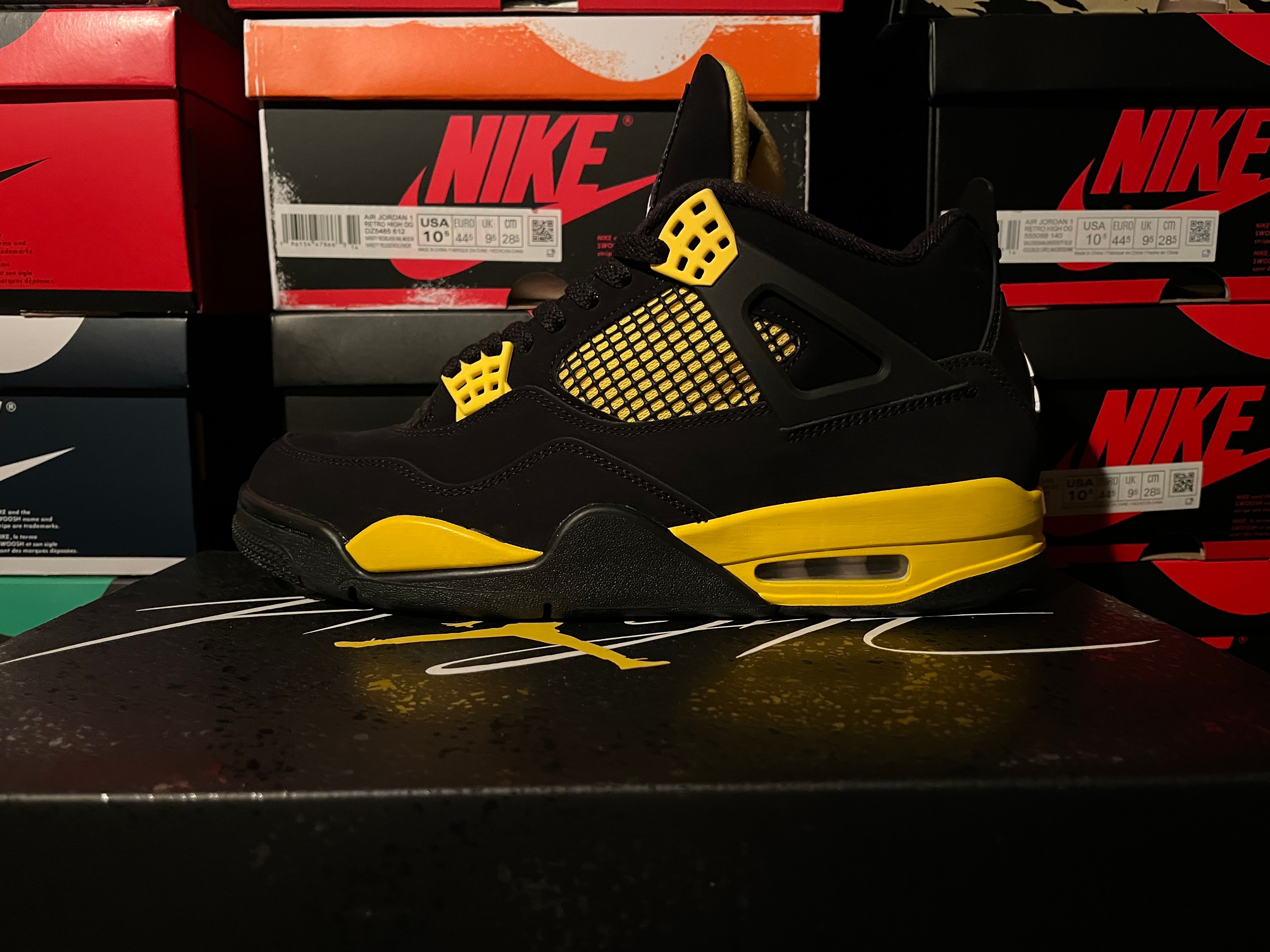 Nike Air Jordan 4 Retro "Thunder"(2023)