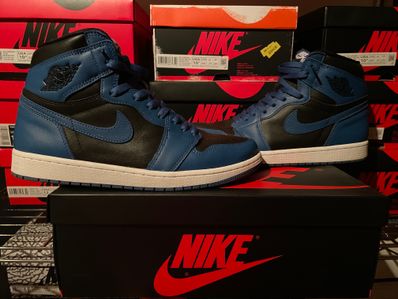 Nike Air Jordan 1 Retro High OG "Dark Marina Blue"