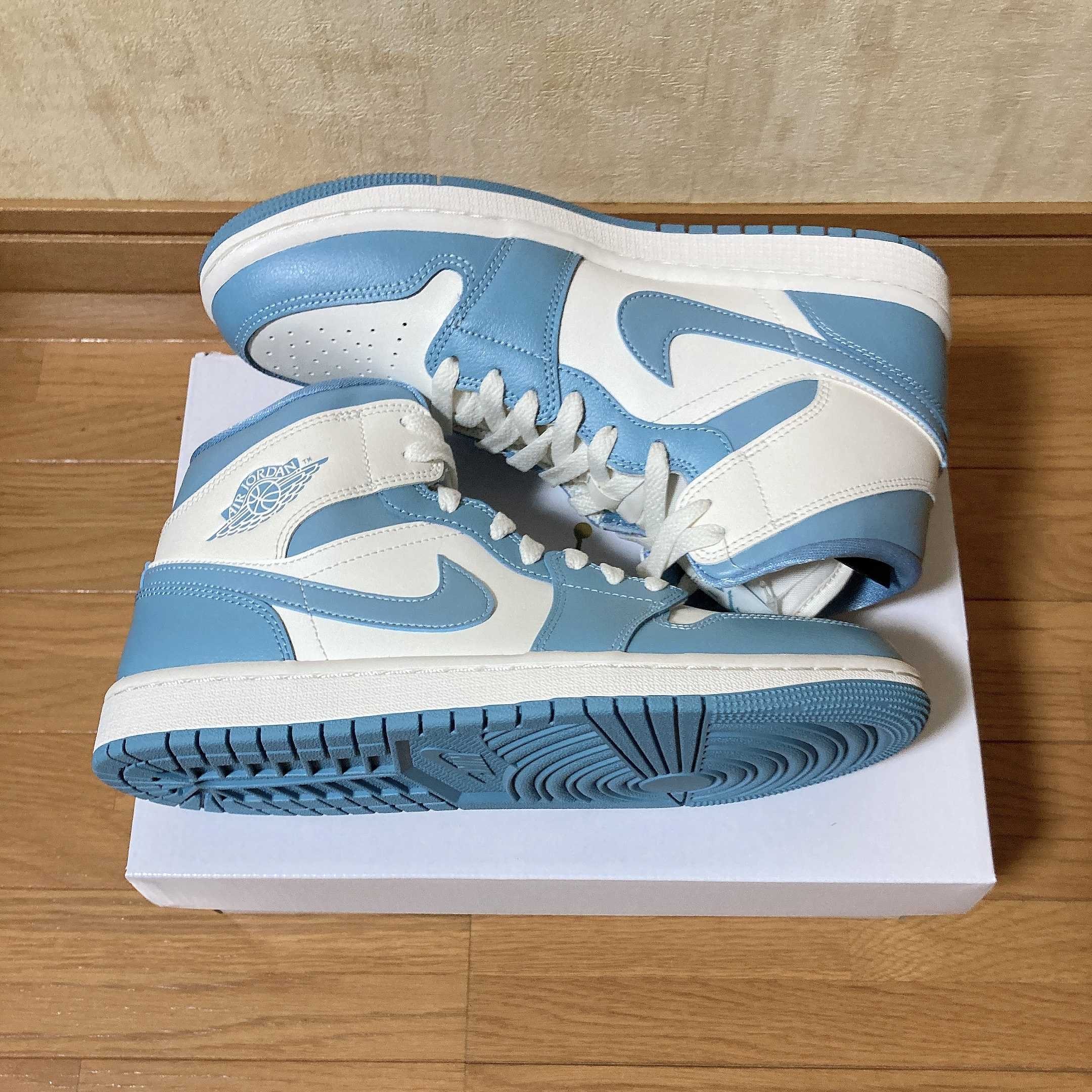 Nike Women's Air Jordan 1 Mid "University Blue"
