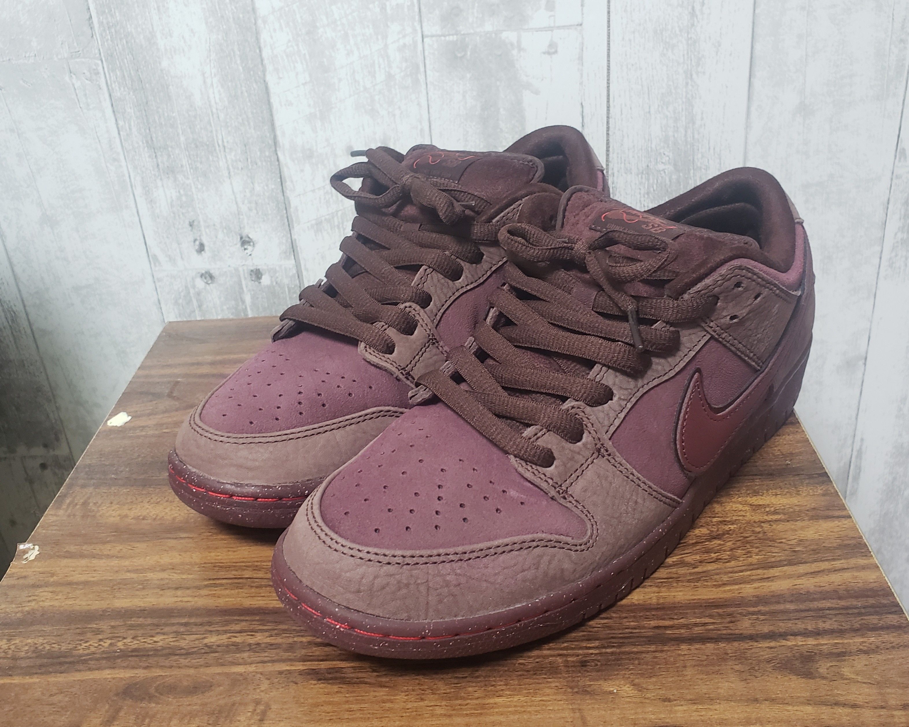 Nike SB Dunk Low PRM City of Love "Burgundy"