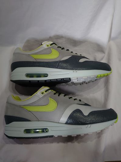 HUF × Nike Air Max 1 "Anthracite and Medium Grey"