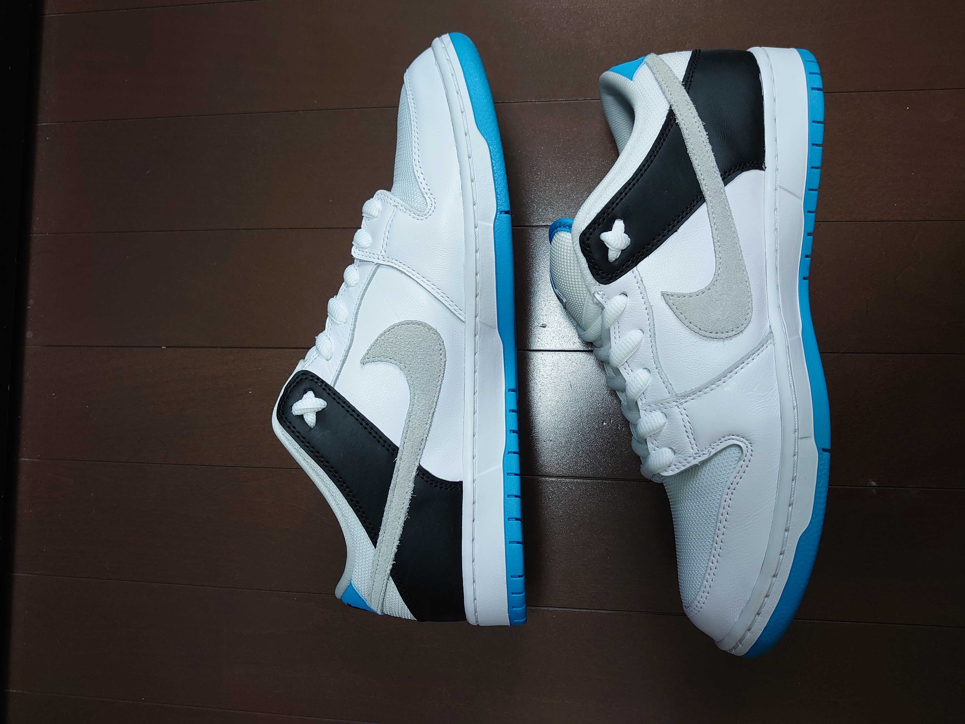 Nike SB Dunk Low "Laser Blue"