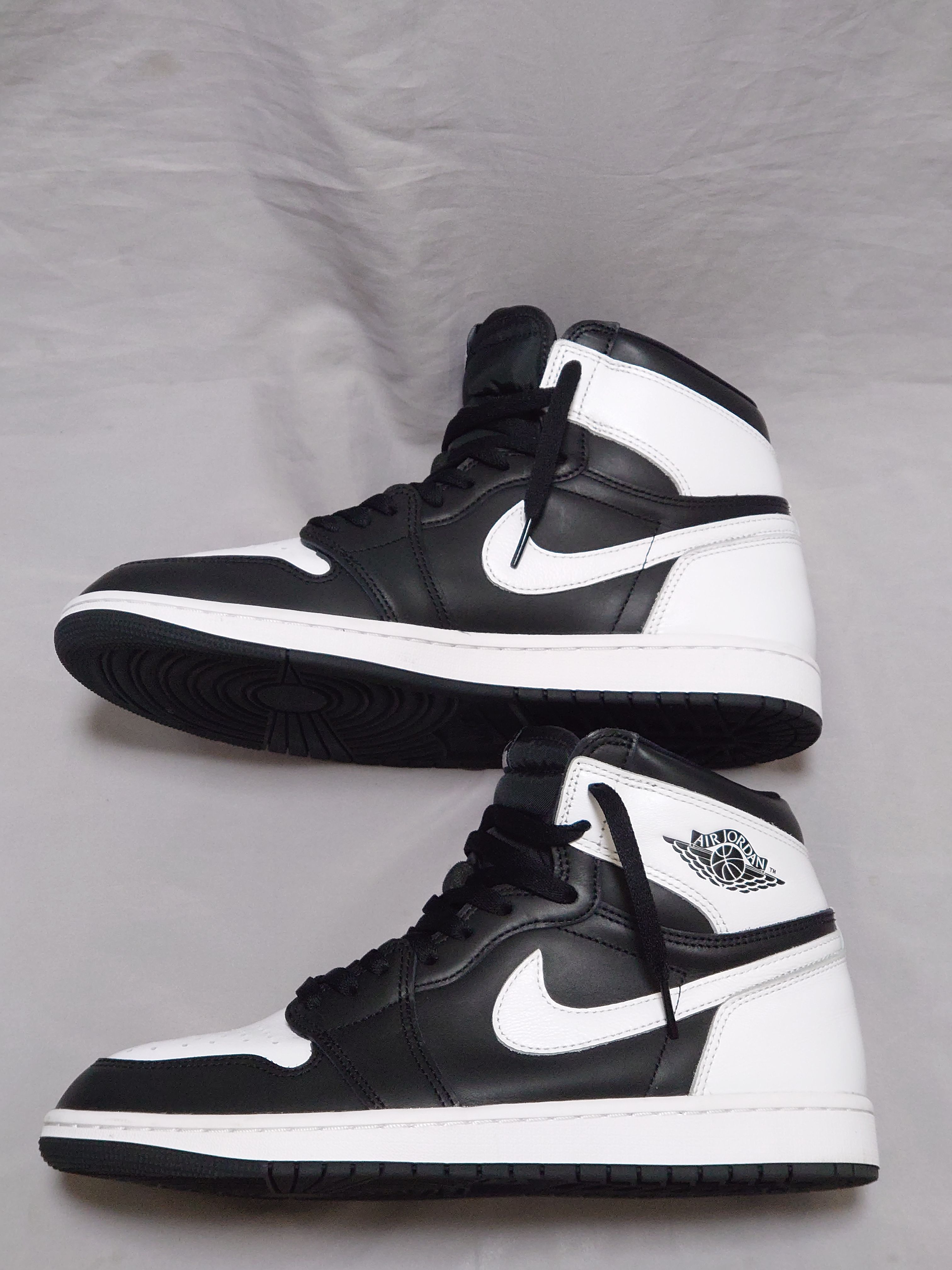 Nike Air Jordan 1 Retro High OG "Black/White"