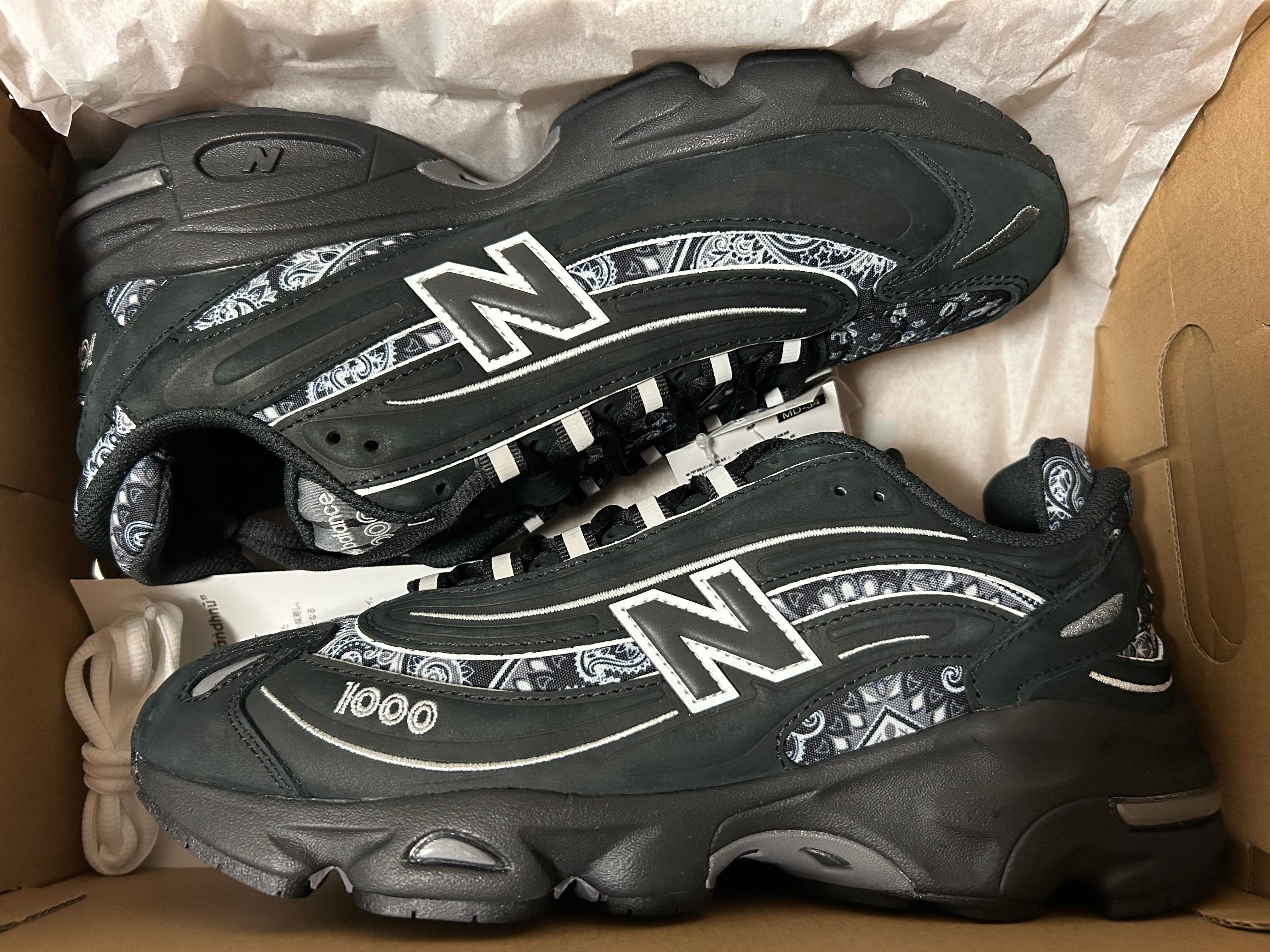 atmos × New Balance 1000 "bāṅdhnū/Black Paisley"