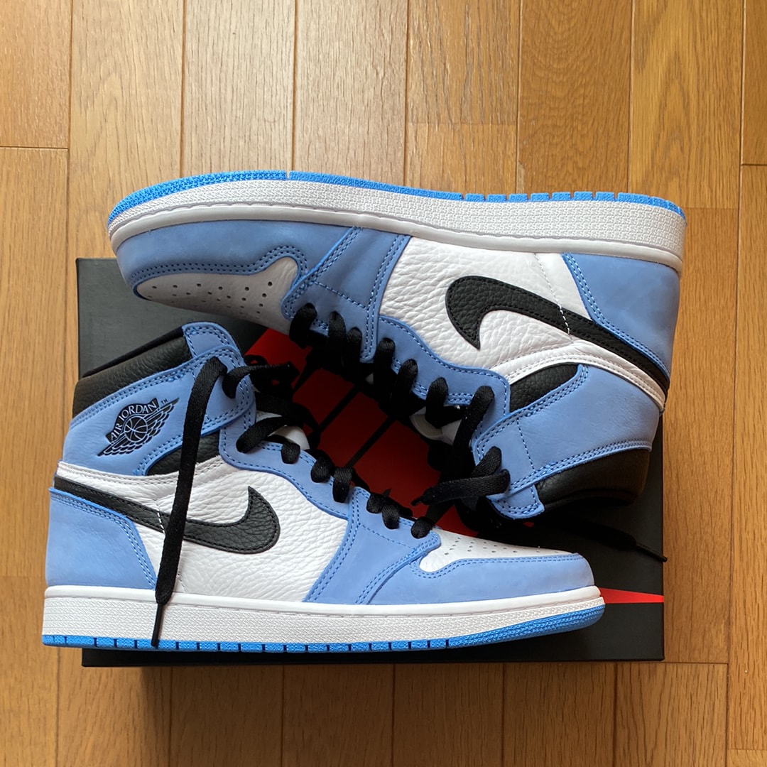 Nike Air Jordan 1 High OG "University Blue"