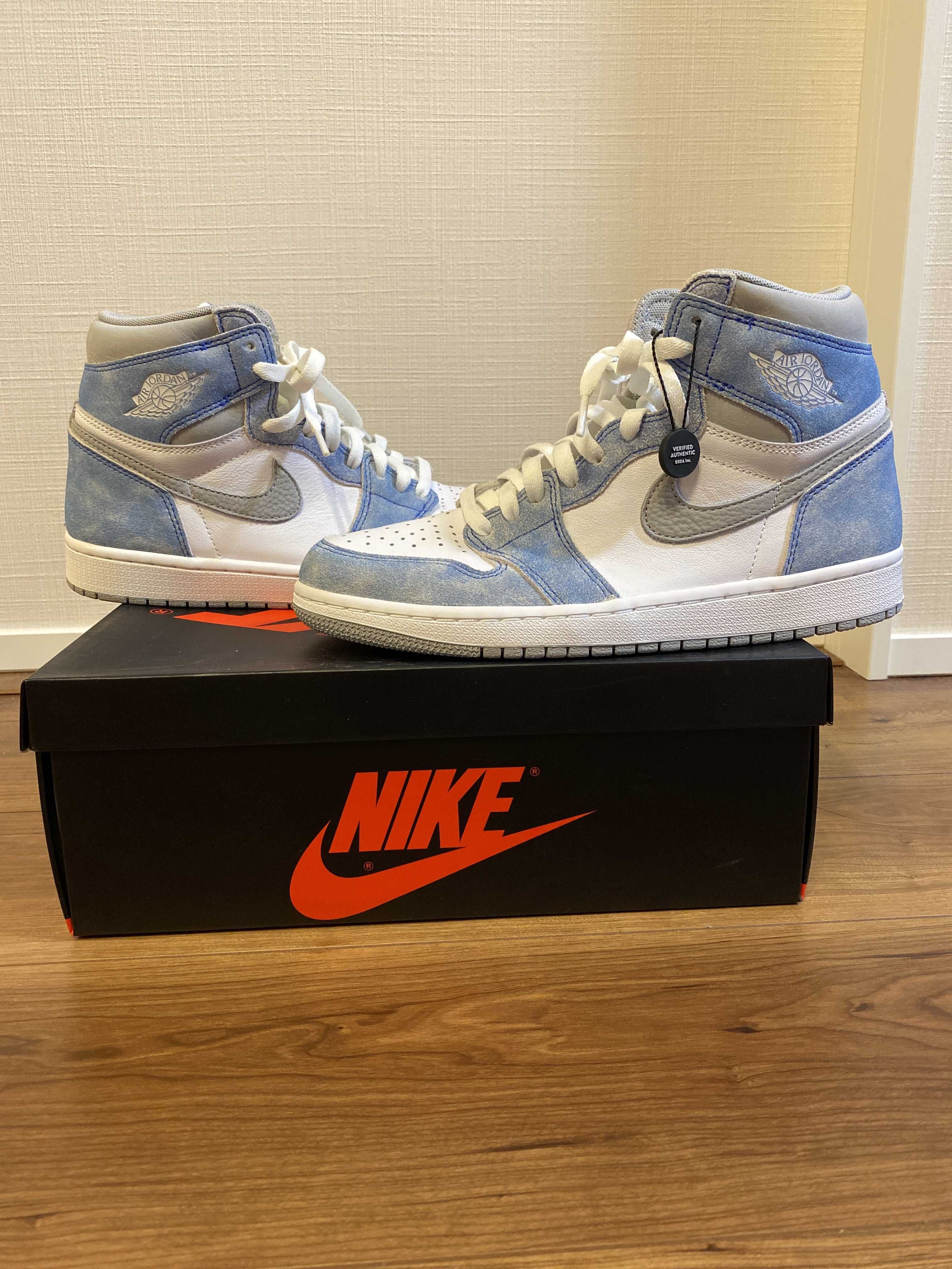 Nike Air Jordan 1 High OG "Hyper Royal"