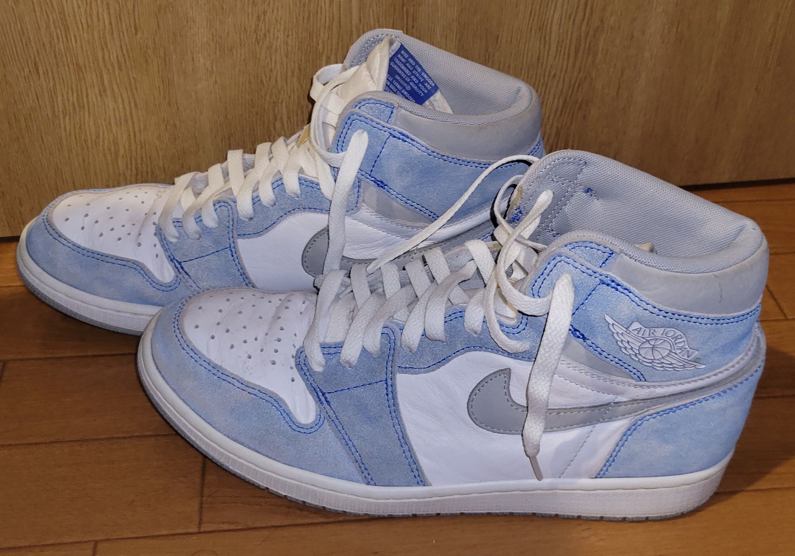Nike Air Jordan 1 High OG "Hyper Royal"