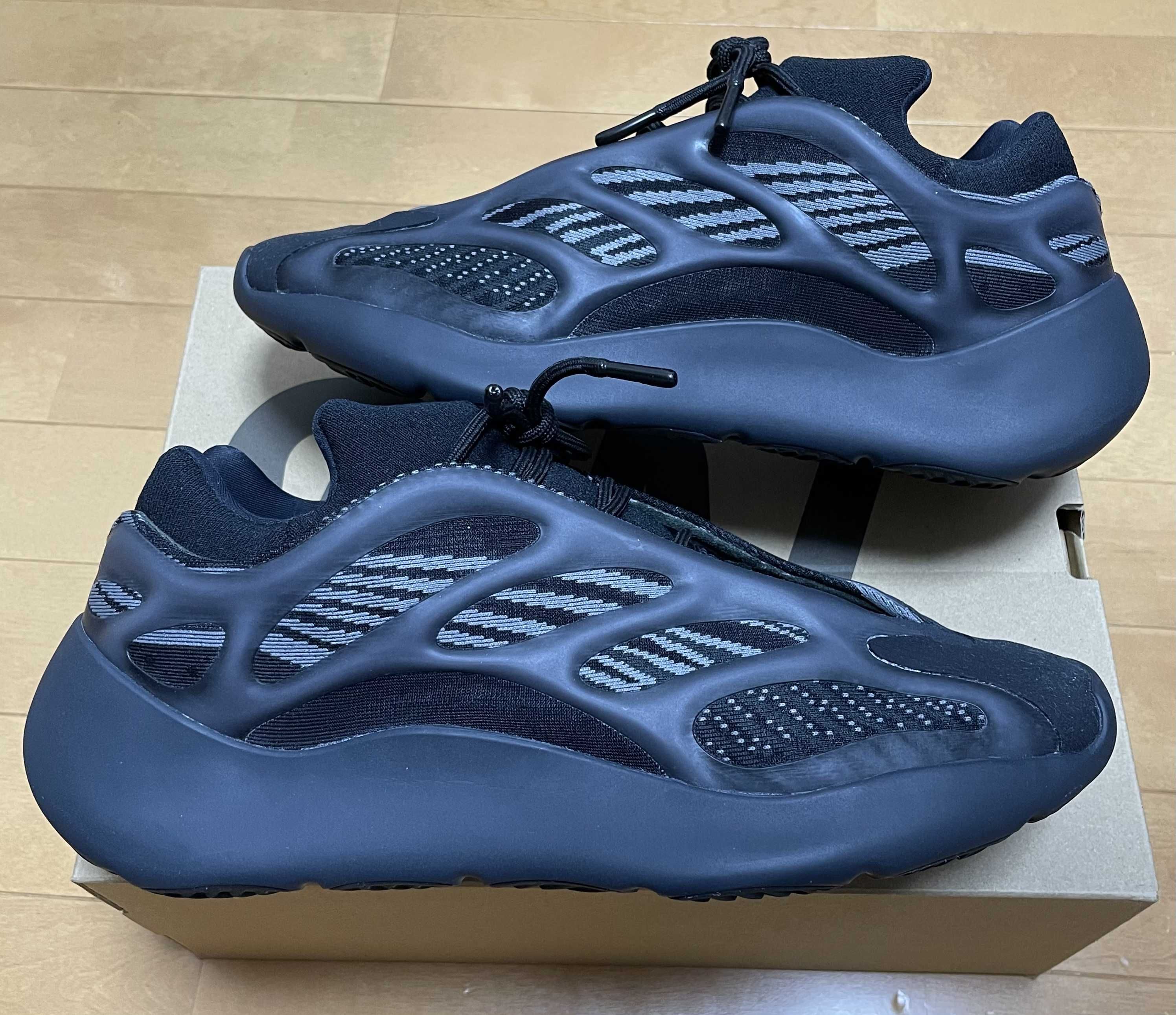 adidas YEEZY 700V3 "Alvah"