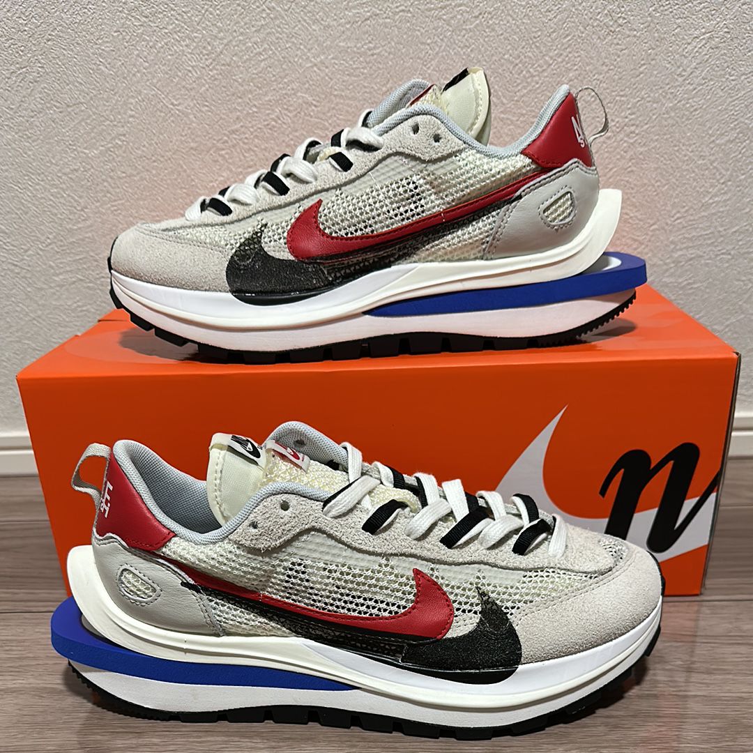 sacai × Nike Vapor Waffle "Royal Fuchsia"