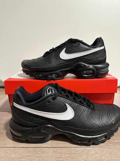 Nike Women's Air Max Plus Tiempo "Black"