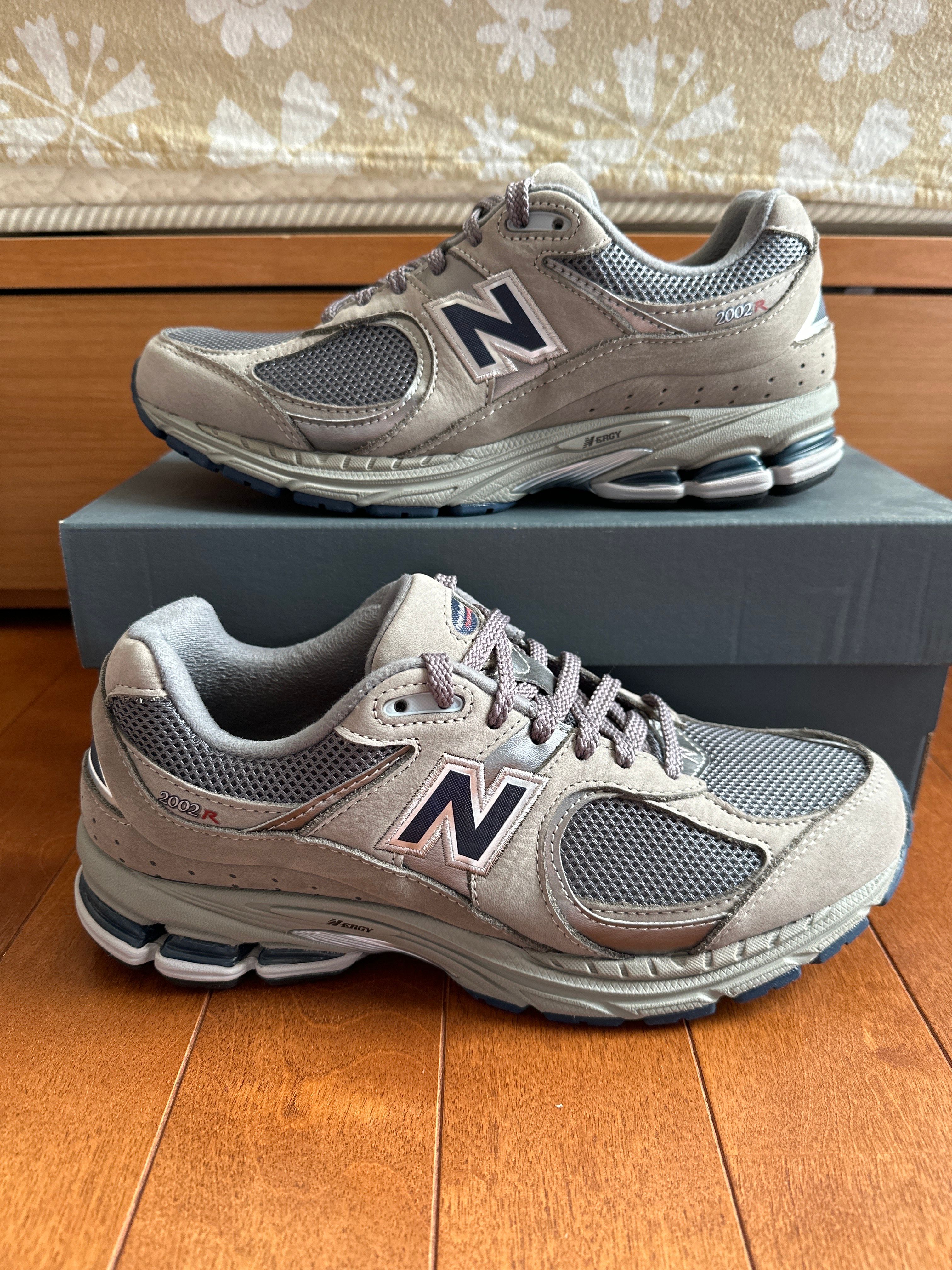 New Balance 2002R "Gray"
